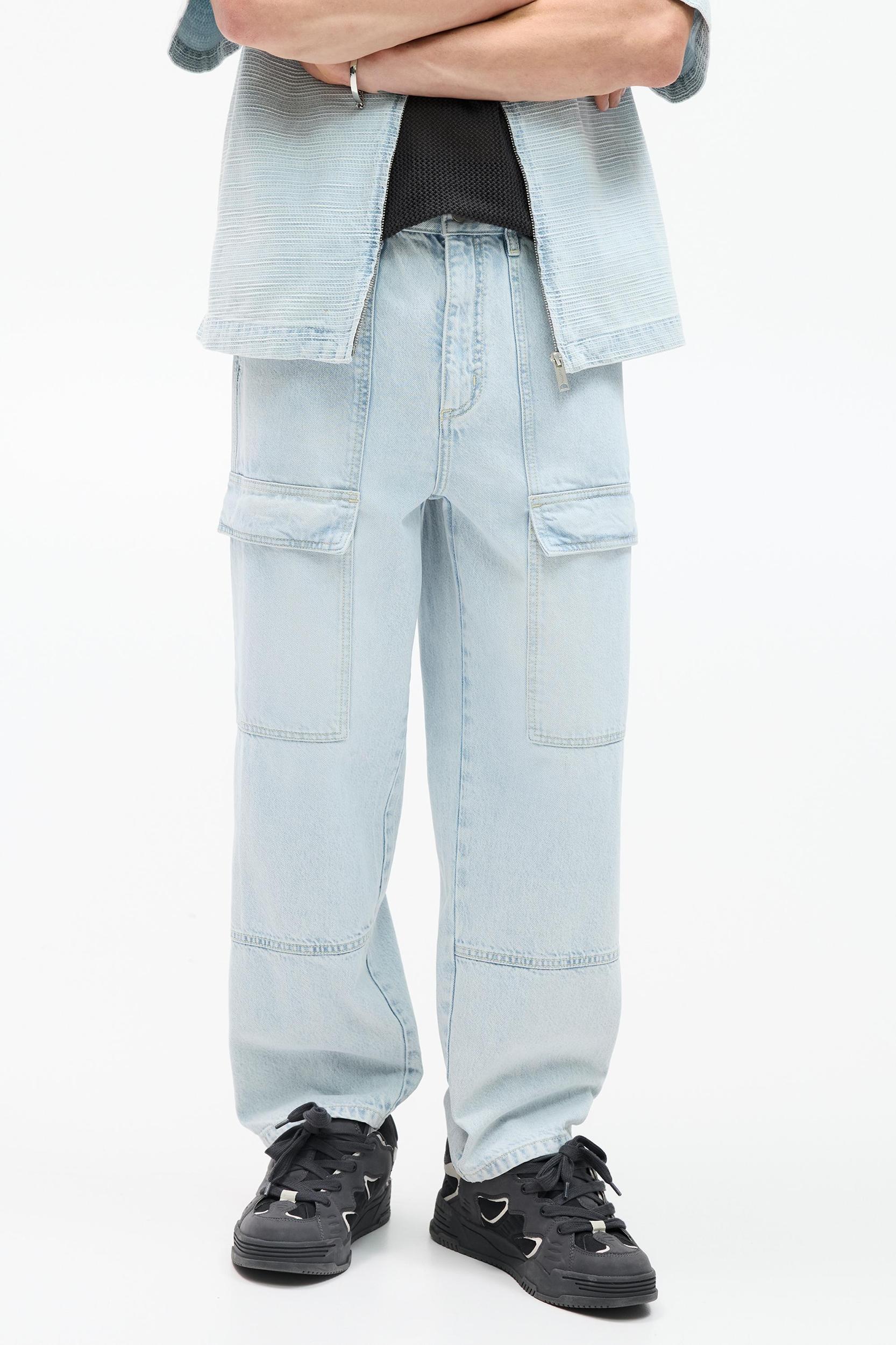 Baggy cargo jeans Product Image