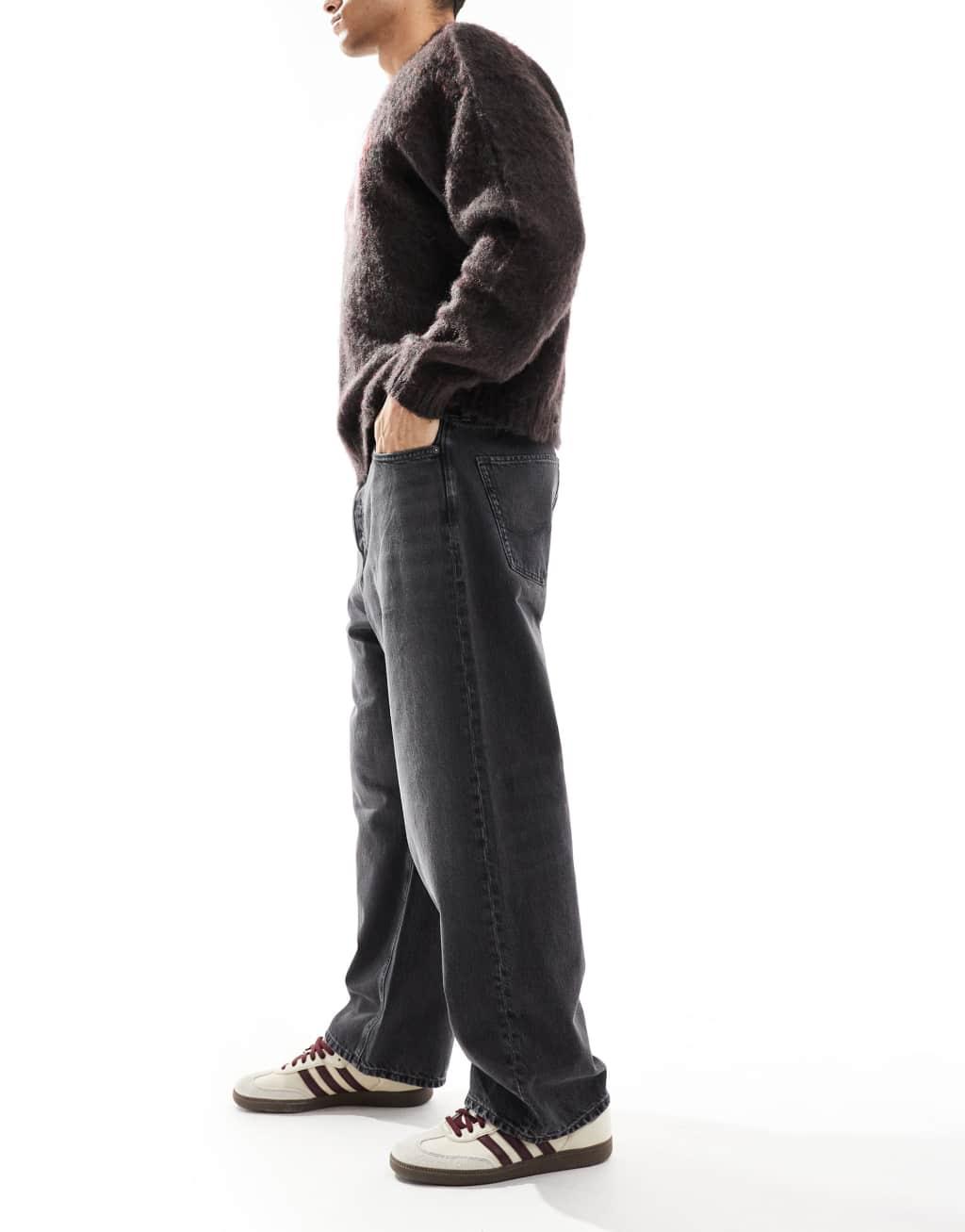 Jack & Jones ron skater fit jeans in black wash Product Image