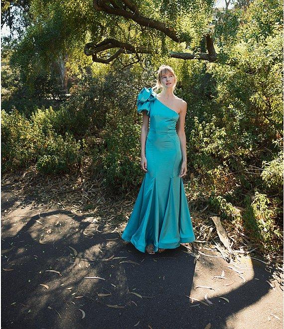 Mac Duggal Satin One Shoulder Neck Sleeveless Bow Detail Mermaid Gown Product Image