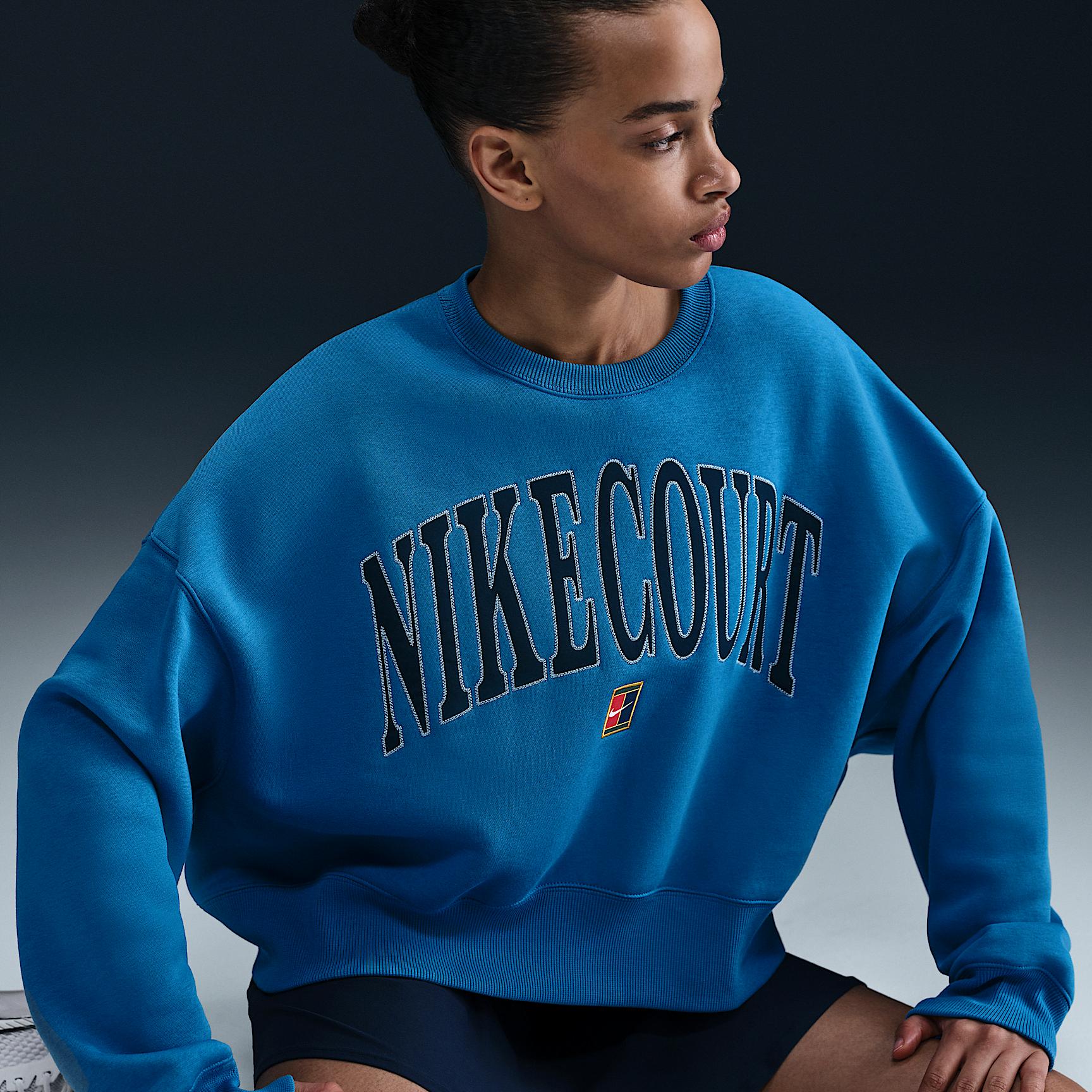 NikeCourt Phoenix Fleece Women's Over-Oversized Crew-Neck Tennis Sweatshirt Product Image