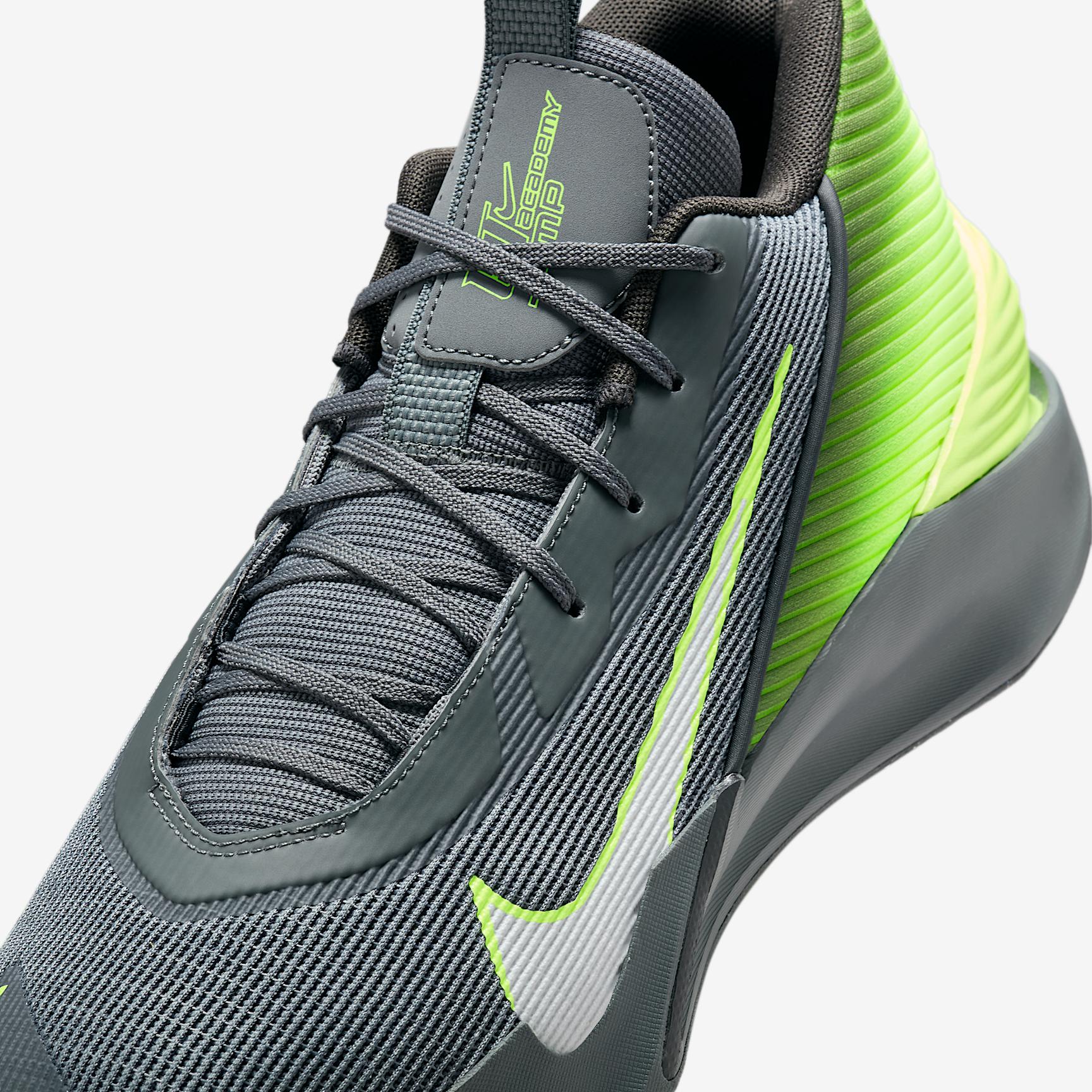 Nike Mens G.T. Jump Academy Basketball Shoes | FV5524-700 Product Image