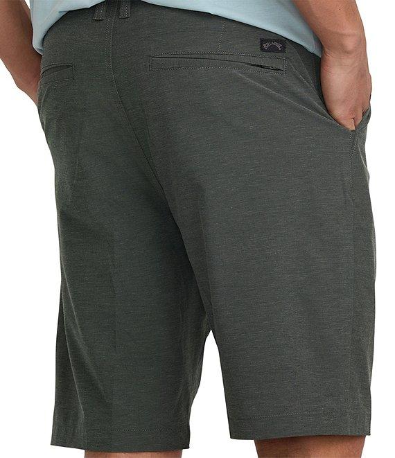 Billabong Crossfire Solid Elastic Submersible 18#double; Inseam Shorts Product Image