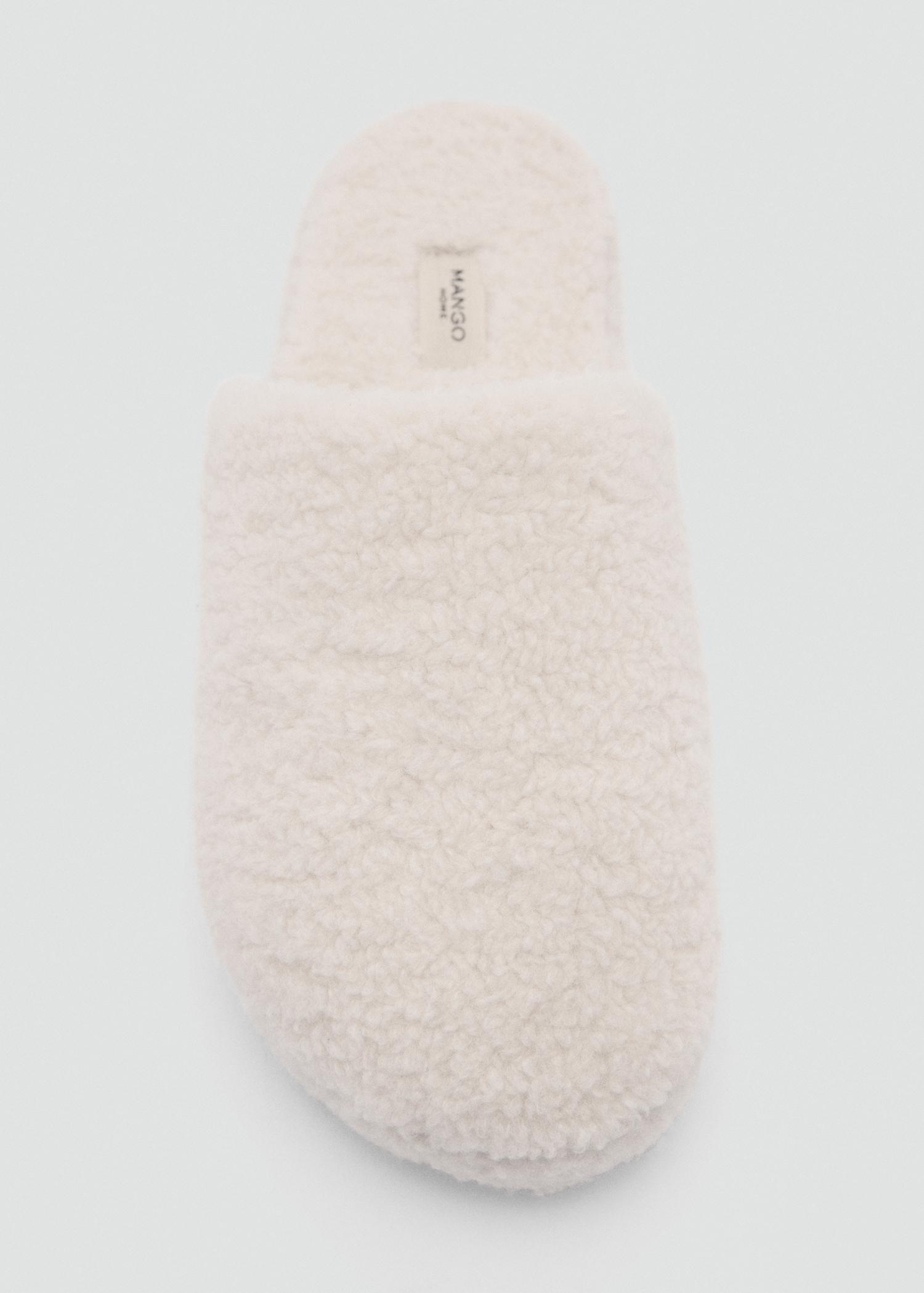Sheepskin slippers - Women | MANGO USA Product Image