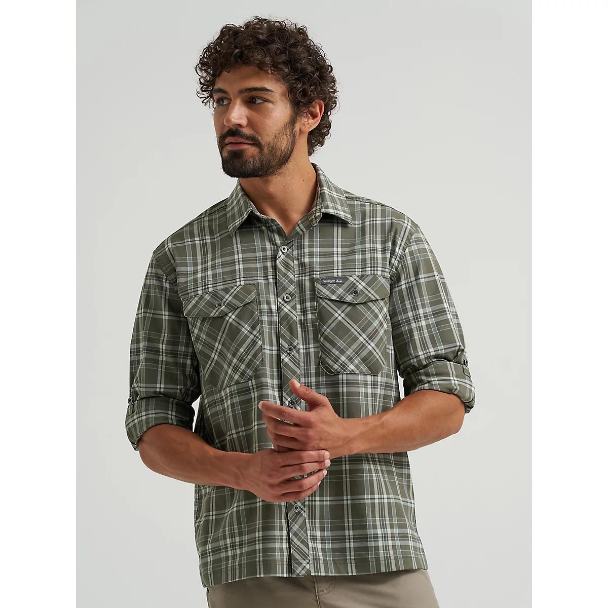 Men's Outdoor Stretch Plaid Shirt in Deep Depths Product Image