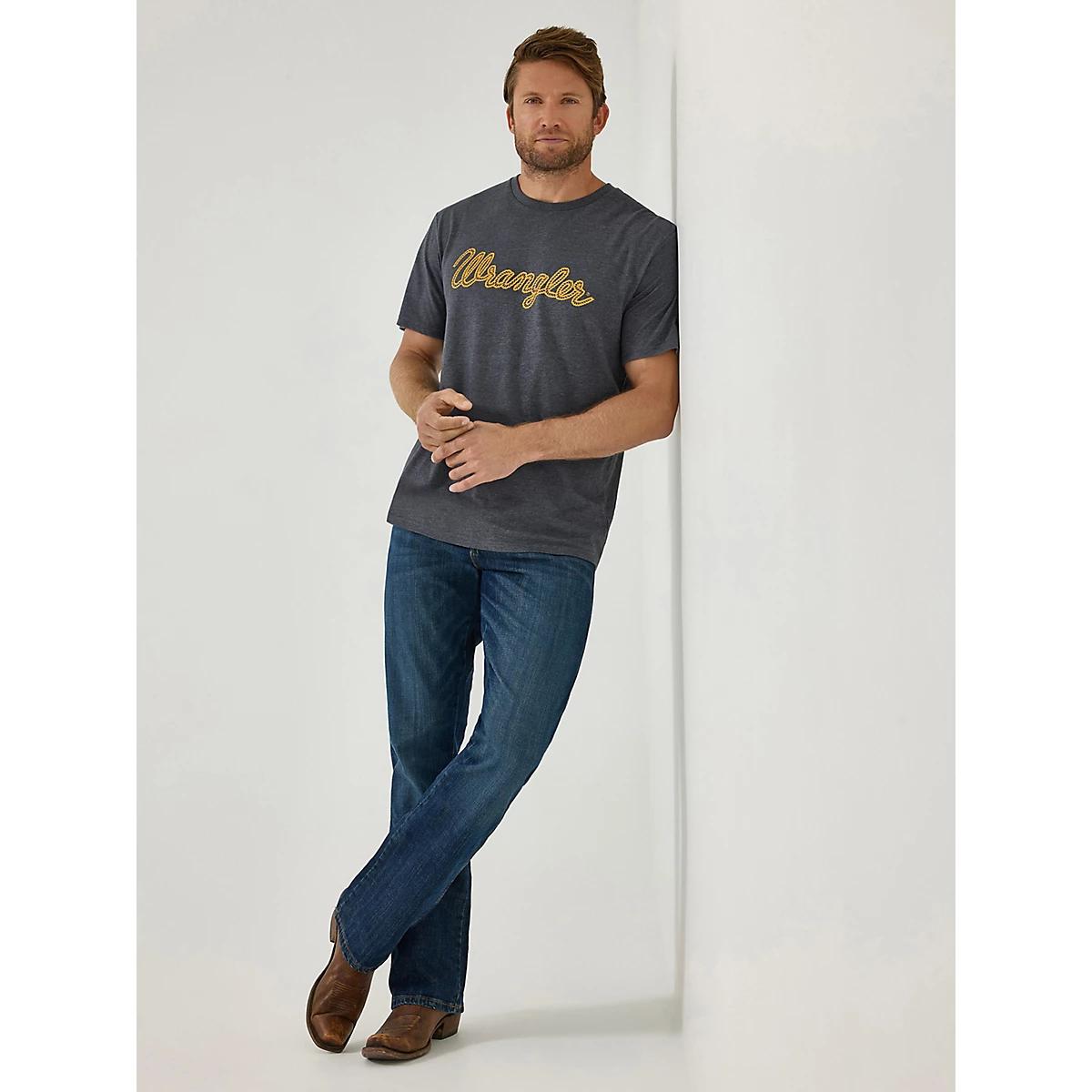 Men's Wrangler Retro® Relaxed Fit Bootcut Jean in JH Wash Product Image