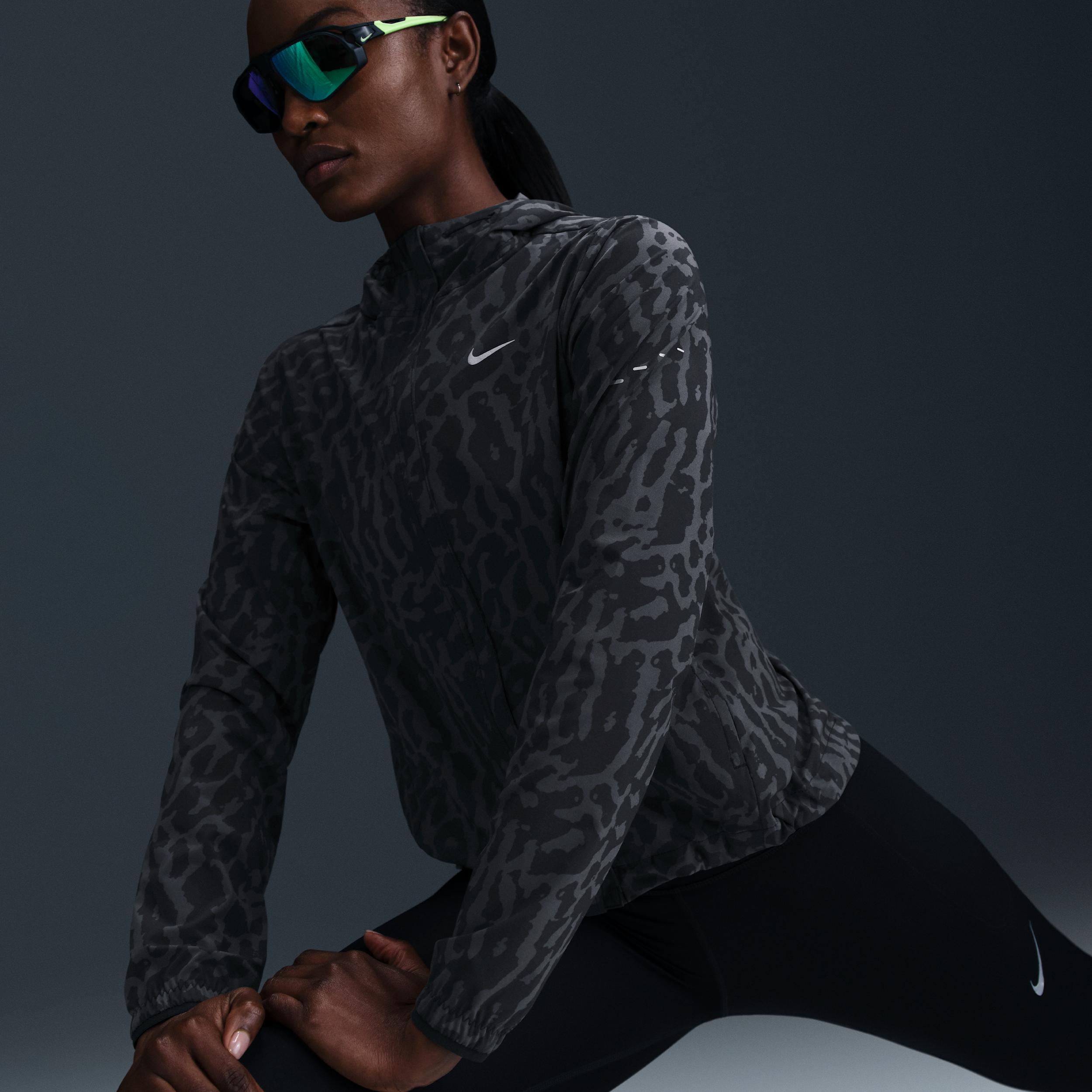 Nike Swift Women's Dri-FIT Packable Running Jacket Product Image