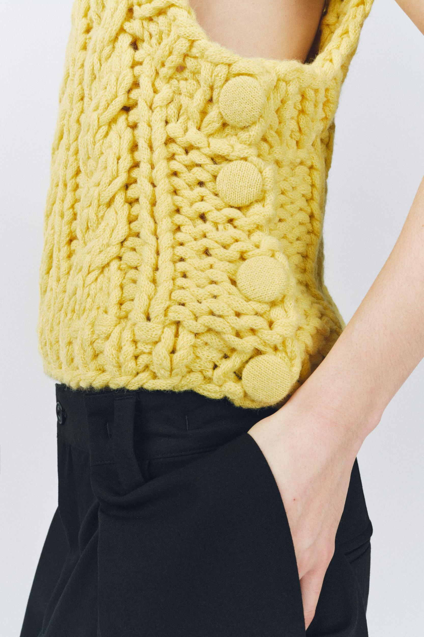 CHUNKY KNIT VEST Product Image