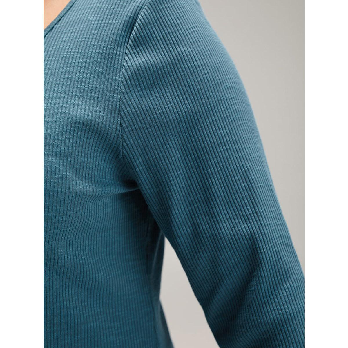 Plus Size Plain Slightly Stretchy Notched T-shirt Cyan Women Casual Plain Plain Notched collar Dailywear T-shirts BloomChic 26/4X Product Image