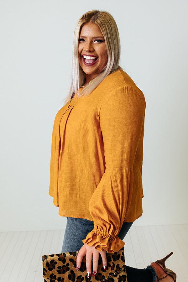 Santa Cruz Chic Shift Top In Golden Honey Curves Product Image