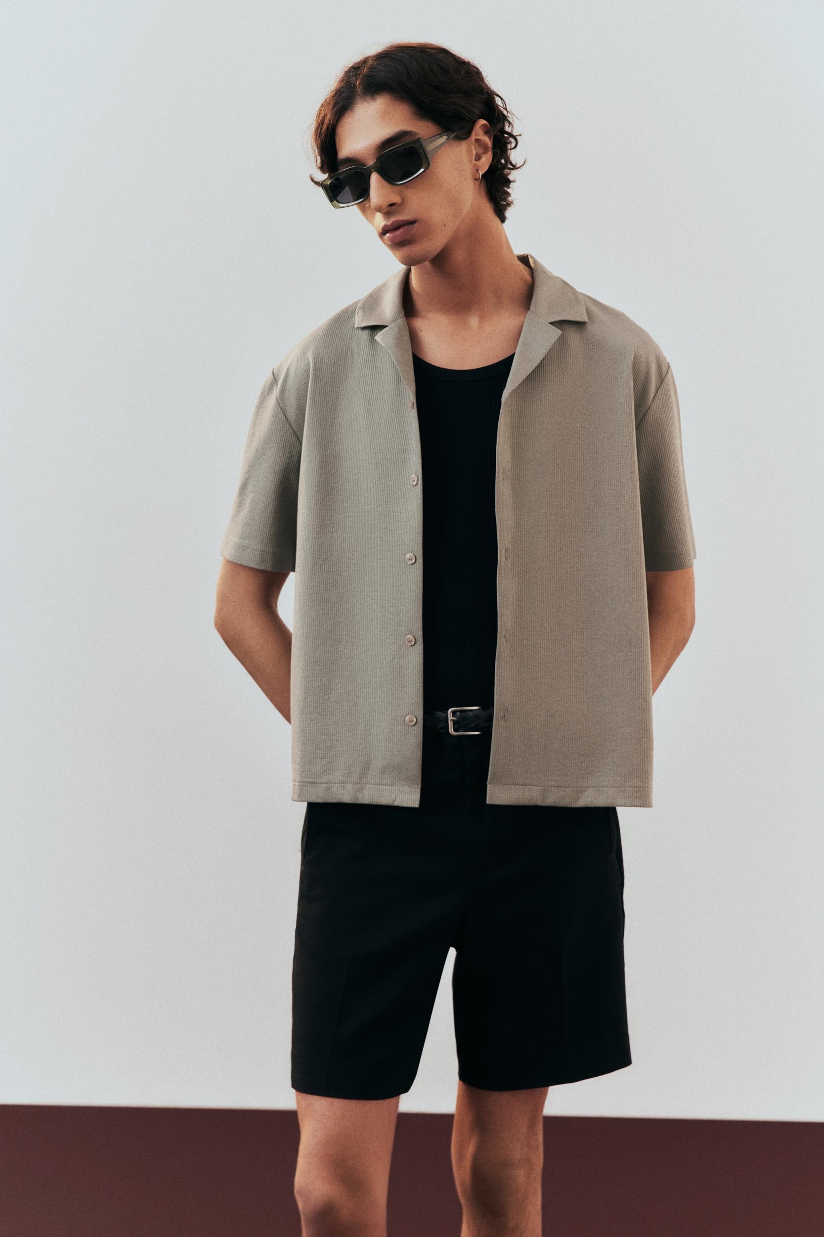 Regular-Fit Ribbed Resort Shirt Product Image