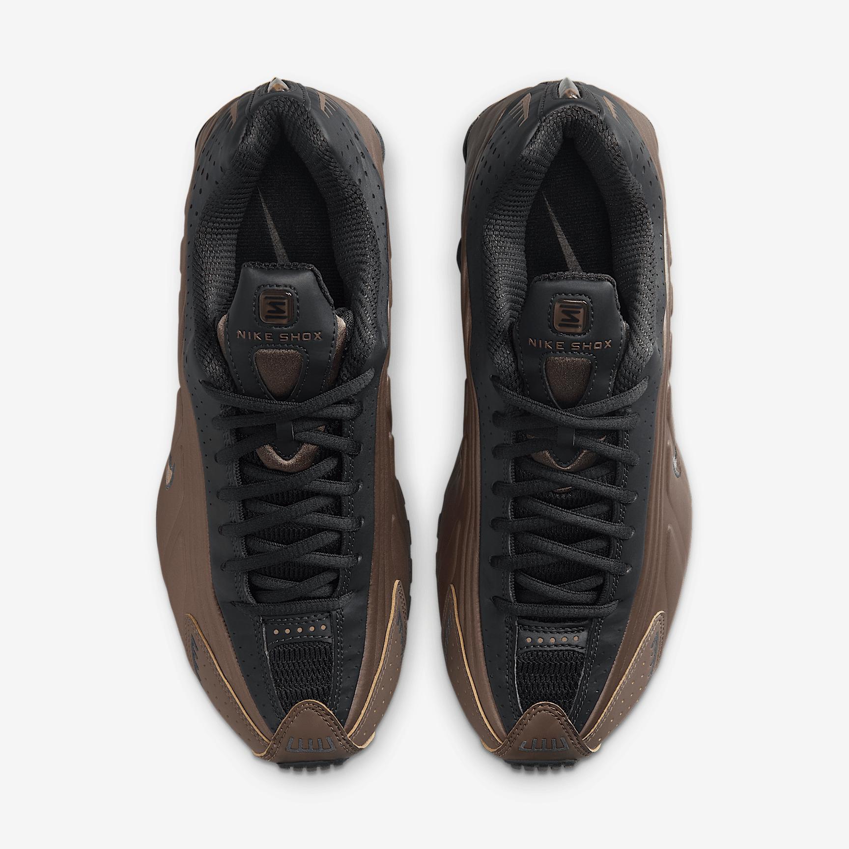 Nike Womens Shox R4 Shoes | AR3565-007 Product Image