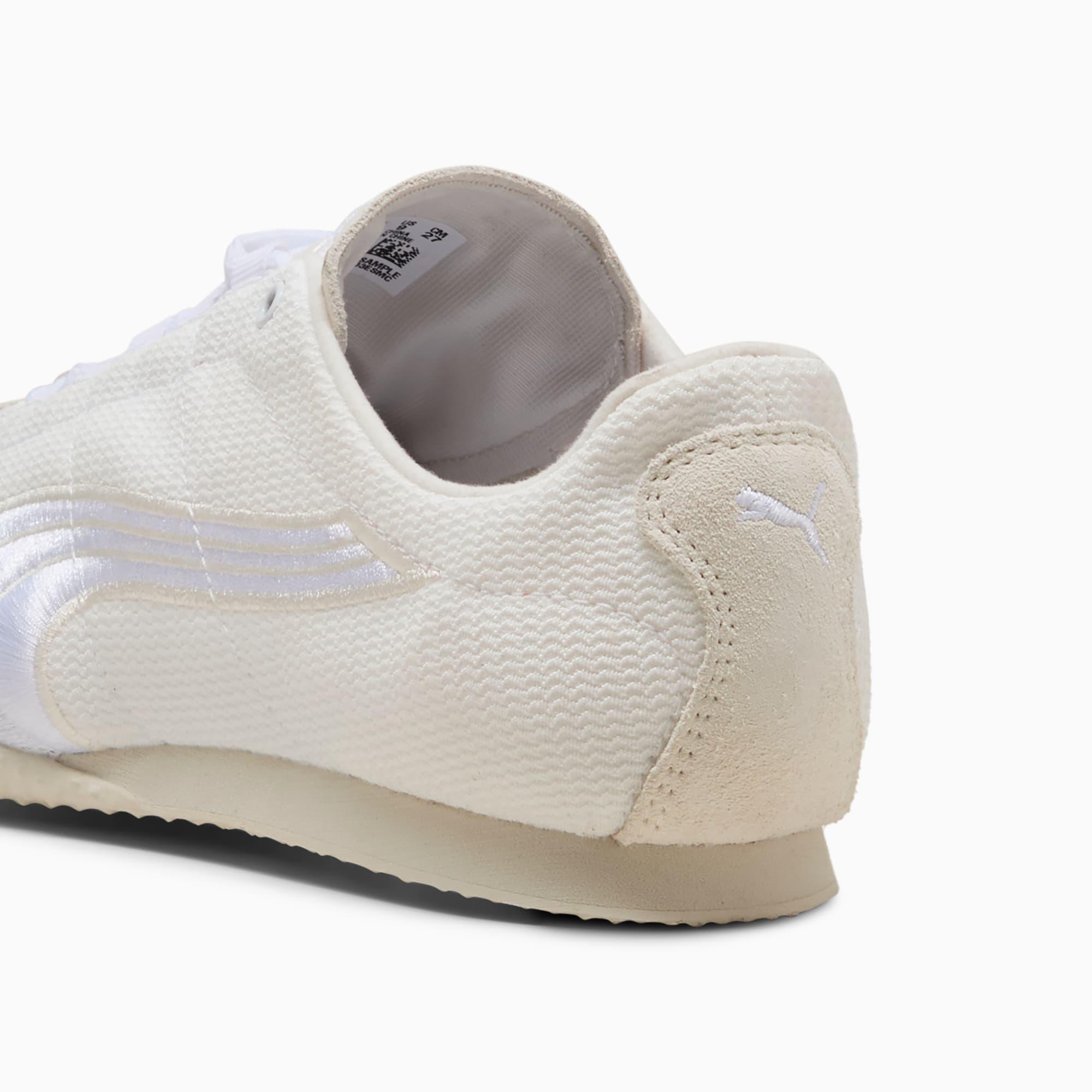 H-Street Embroidery Sneakers Product Image