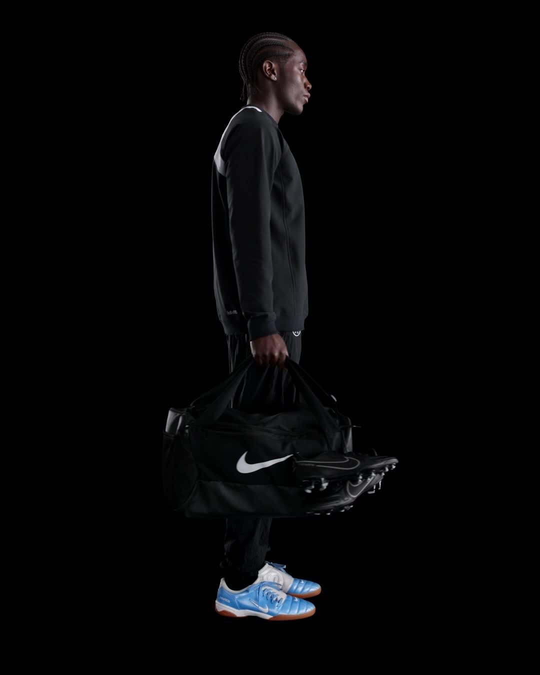 Chelsea FC Third Nike Men's Total 90 Soccer Crew-Neck Top Product Image