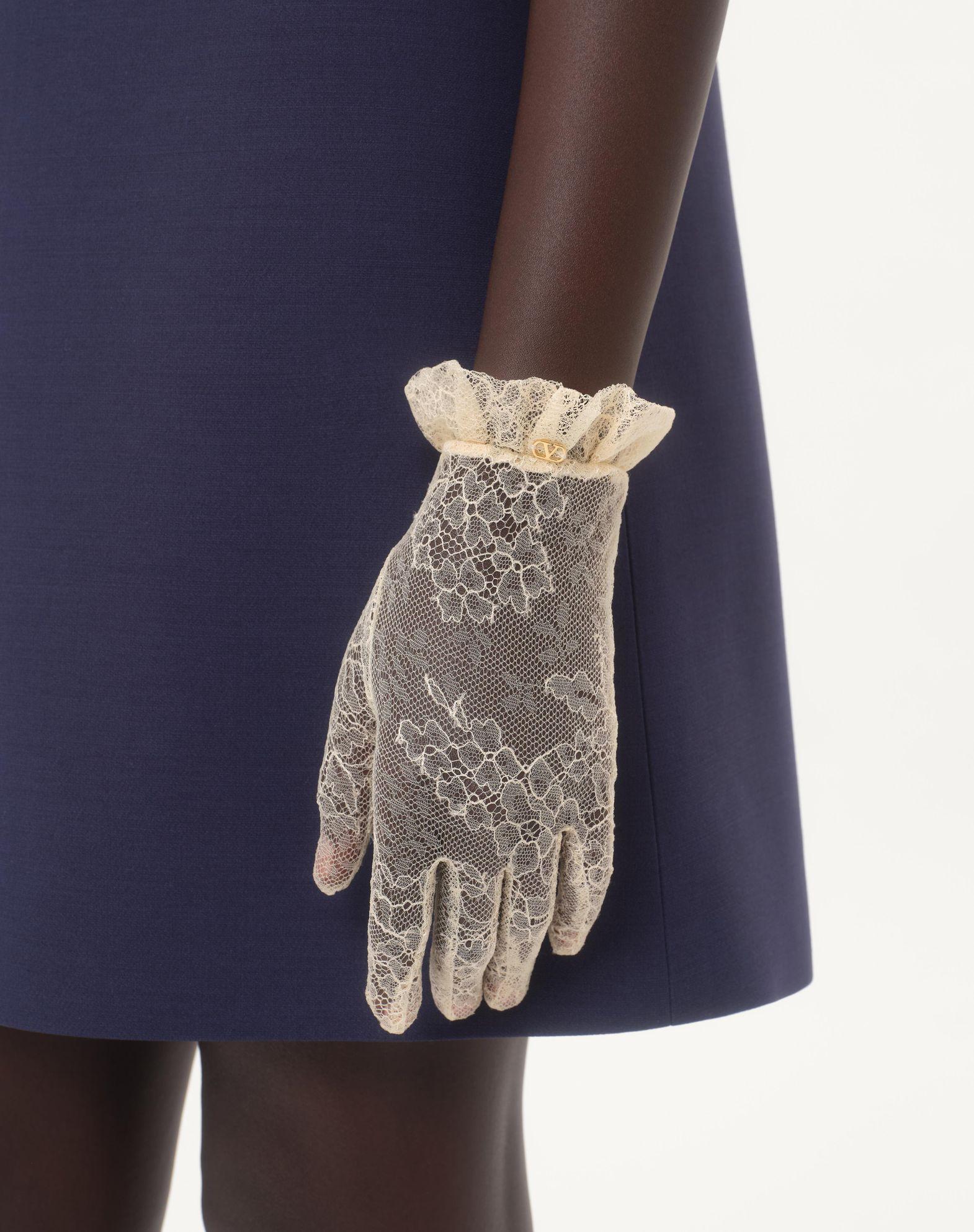 Vlogo Signature Lace Gloves Product Image