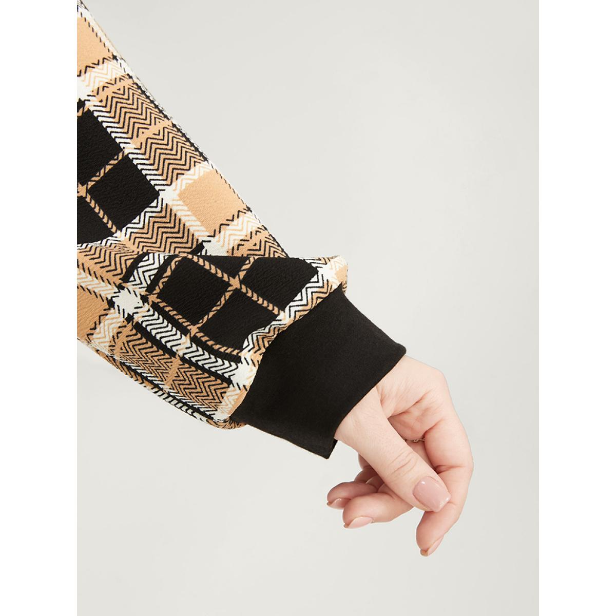 Plus Size Plaid Patchwork Pocket Round Neck Sweatshirt Women Black Casual Patchwork Round Neck Dailywear Sweatshirts BloomChic 10/M Product Image