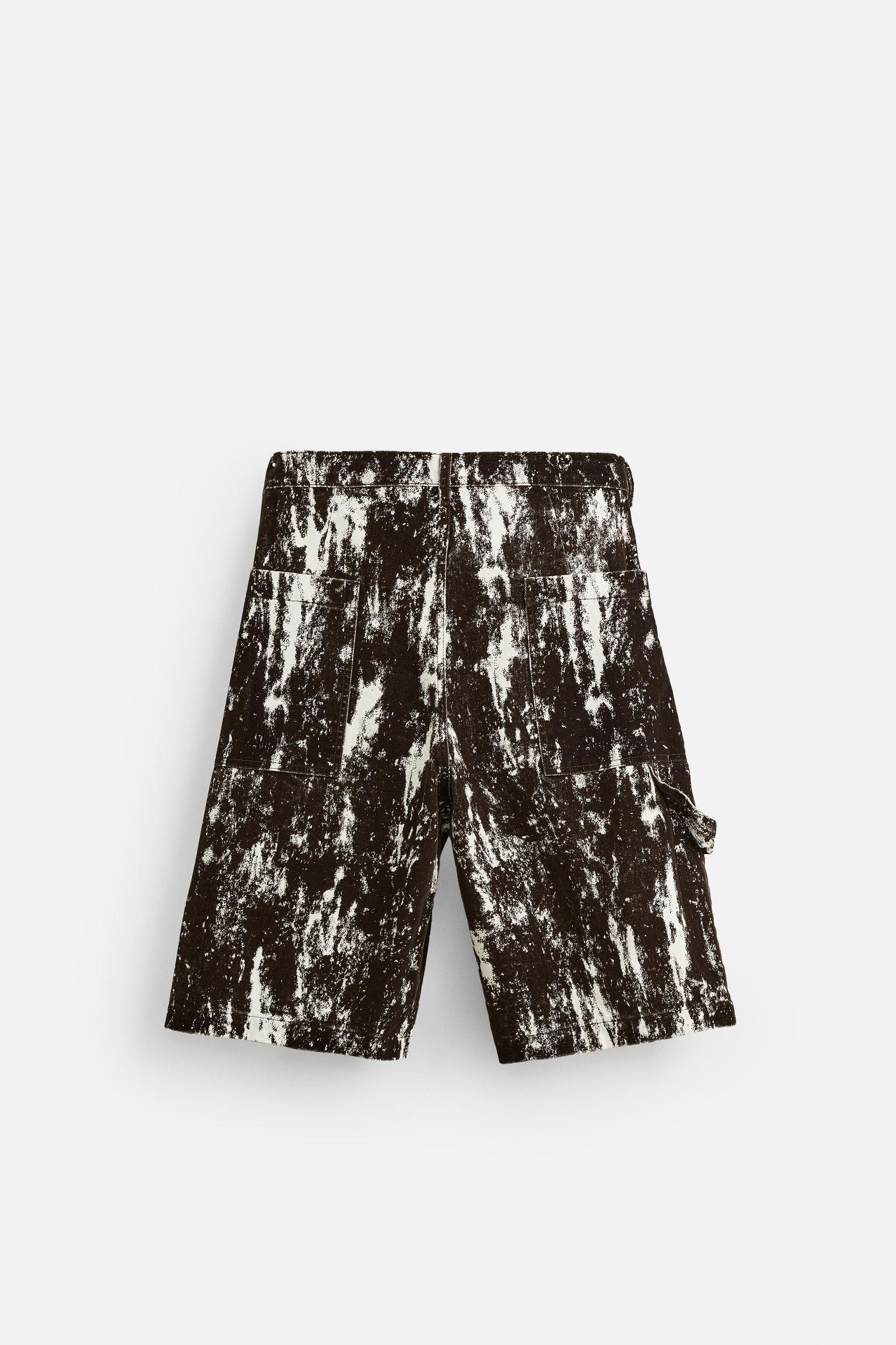 ANIMAL PRINT DENIM SHORTS Product Image