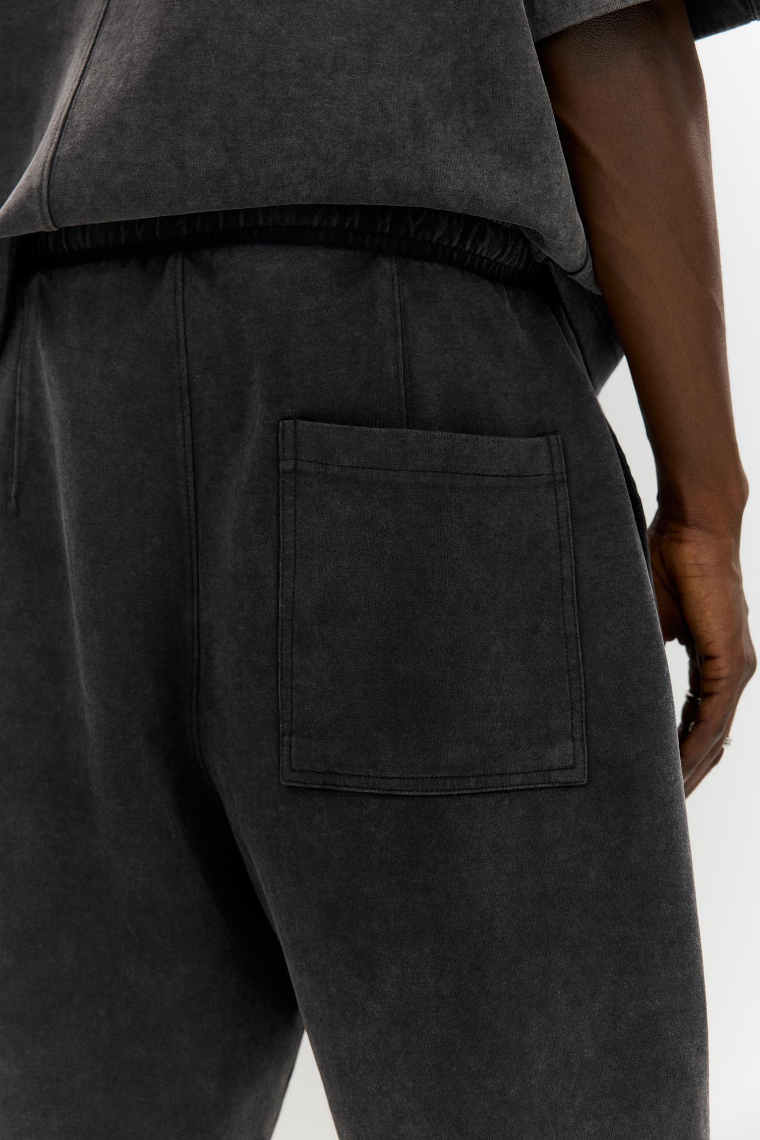 Super baggy Bermuda short sweatpants Product Image