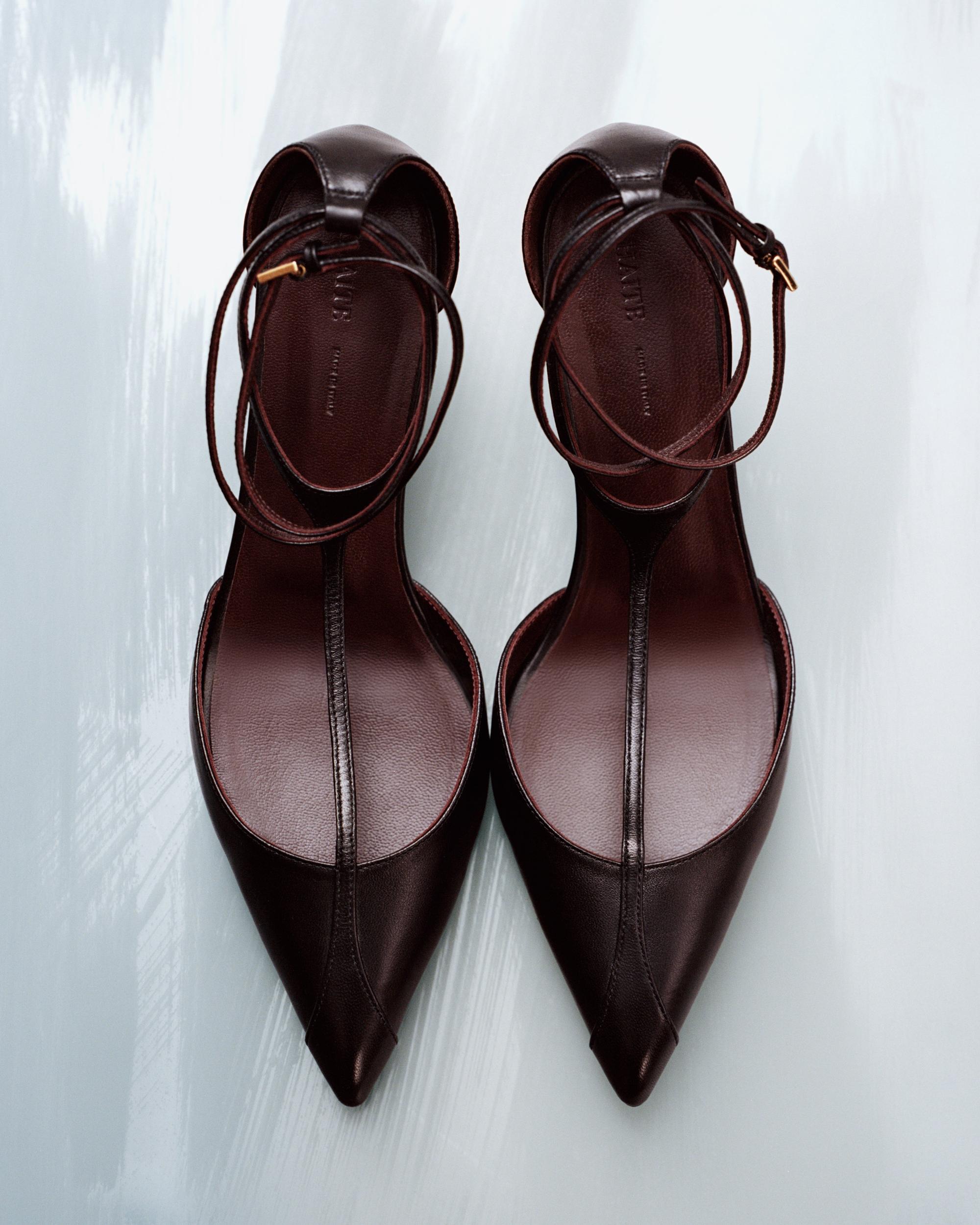 Mia Pump in Black Leather Product Image