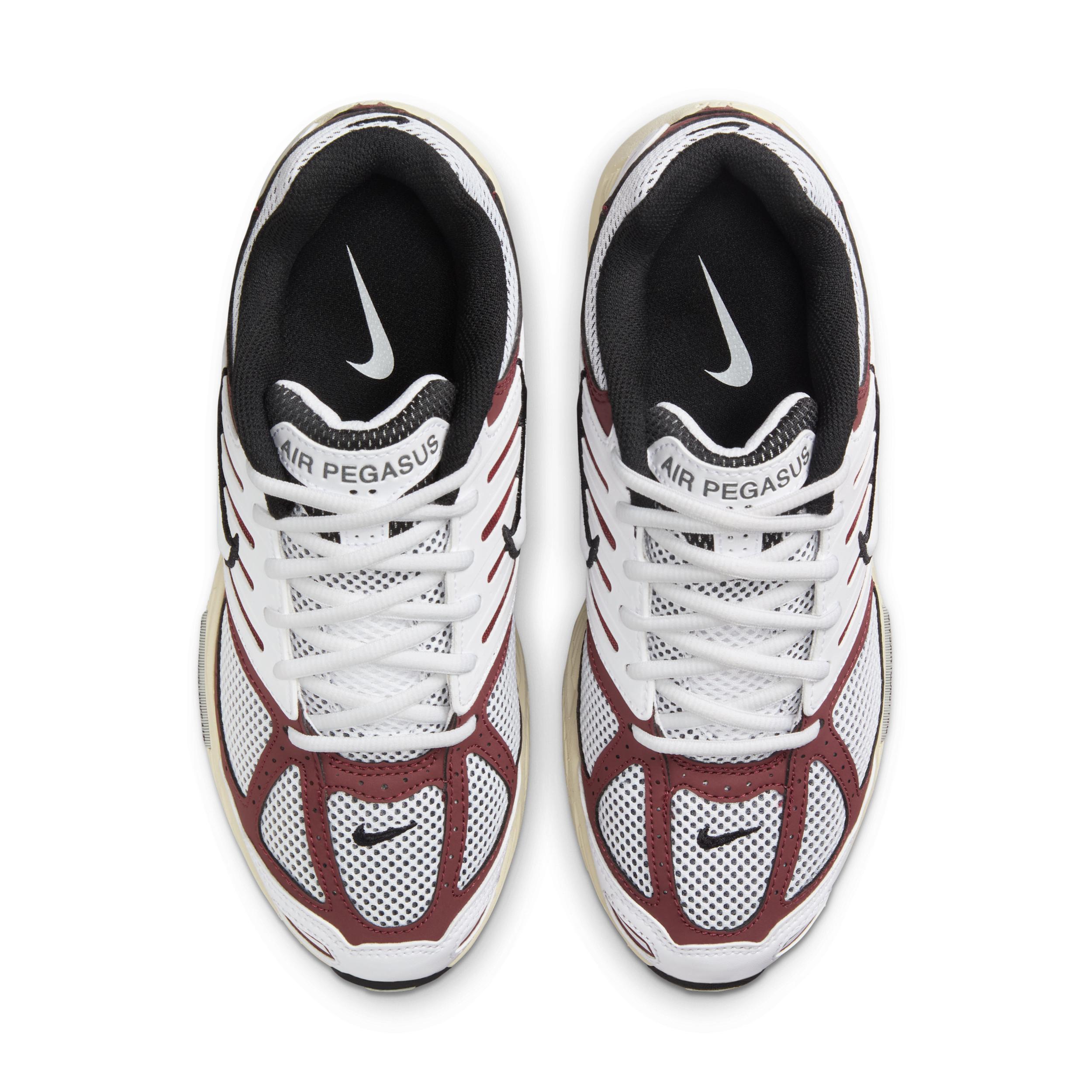 Nike Women's Air Pegasus 2005 Shoes Product Image