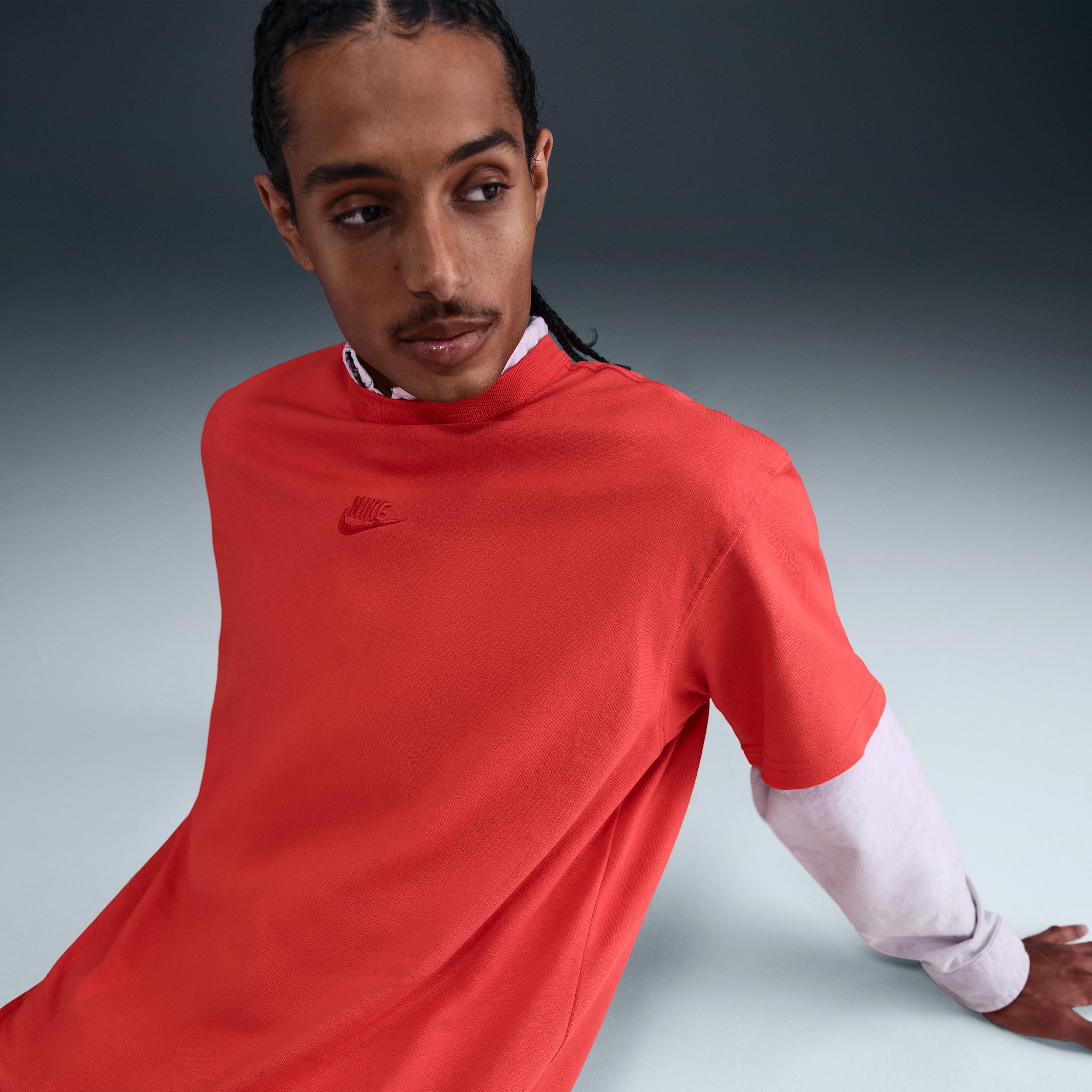 Mens Nike Sportswear Premium Essentials T-Shirt | DO7392-697 Product Image