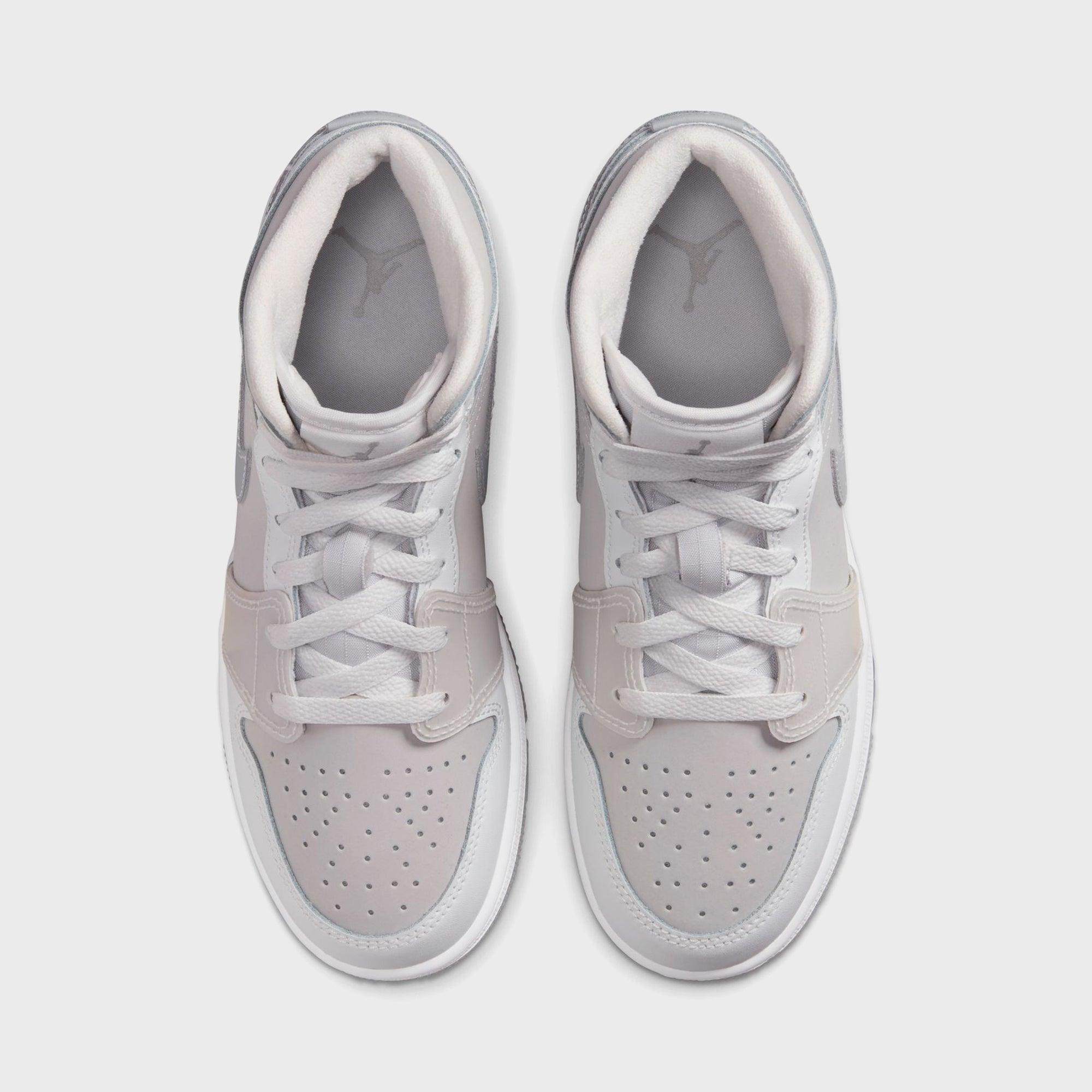 Jordan Air Jordan 1 Mid SE - Summit White / Metallic Silver Male Product Image