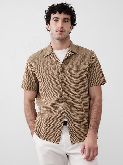 Standard Fit Textured Resort Shirt Product Image