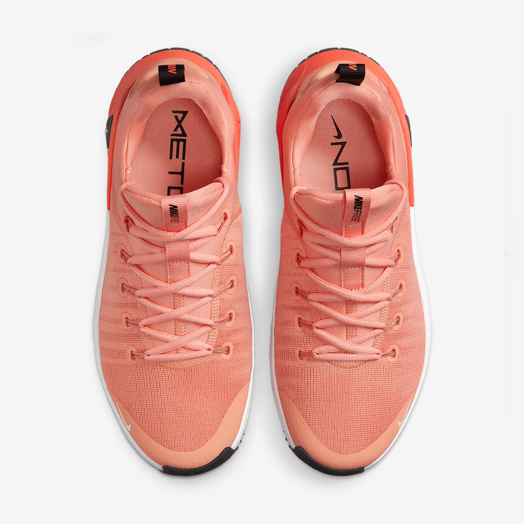 Nike Womens Free Metcon 6 Workout Shoes | FJ7126-803 Product Image