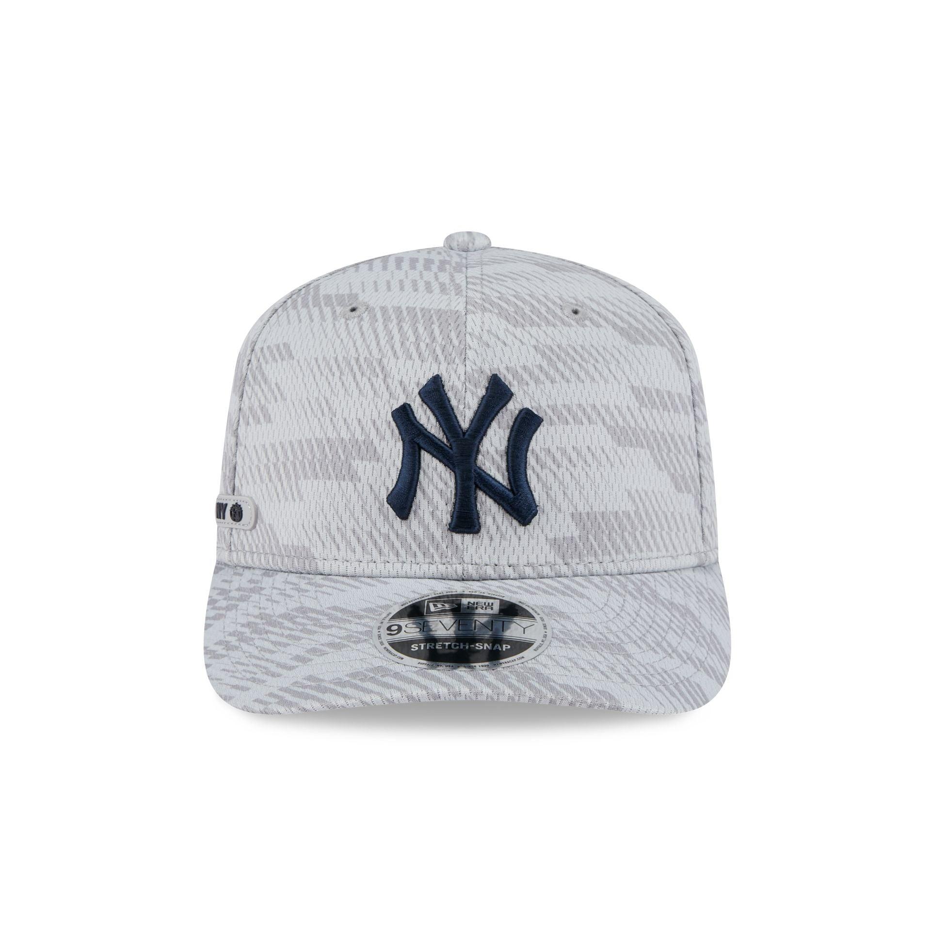 New York Yankees 2025 Clubhouse Gray 9SEVENTY Stretch-Snap Hat Male Product Image