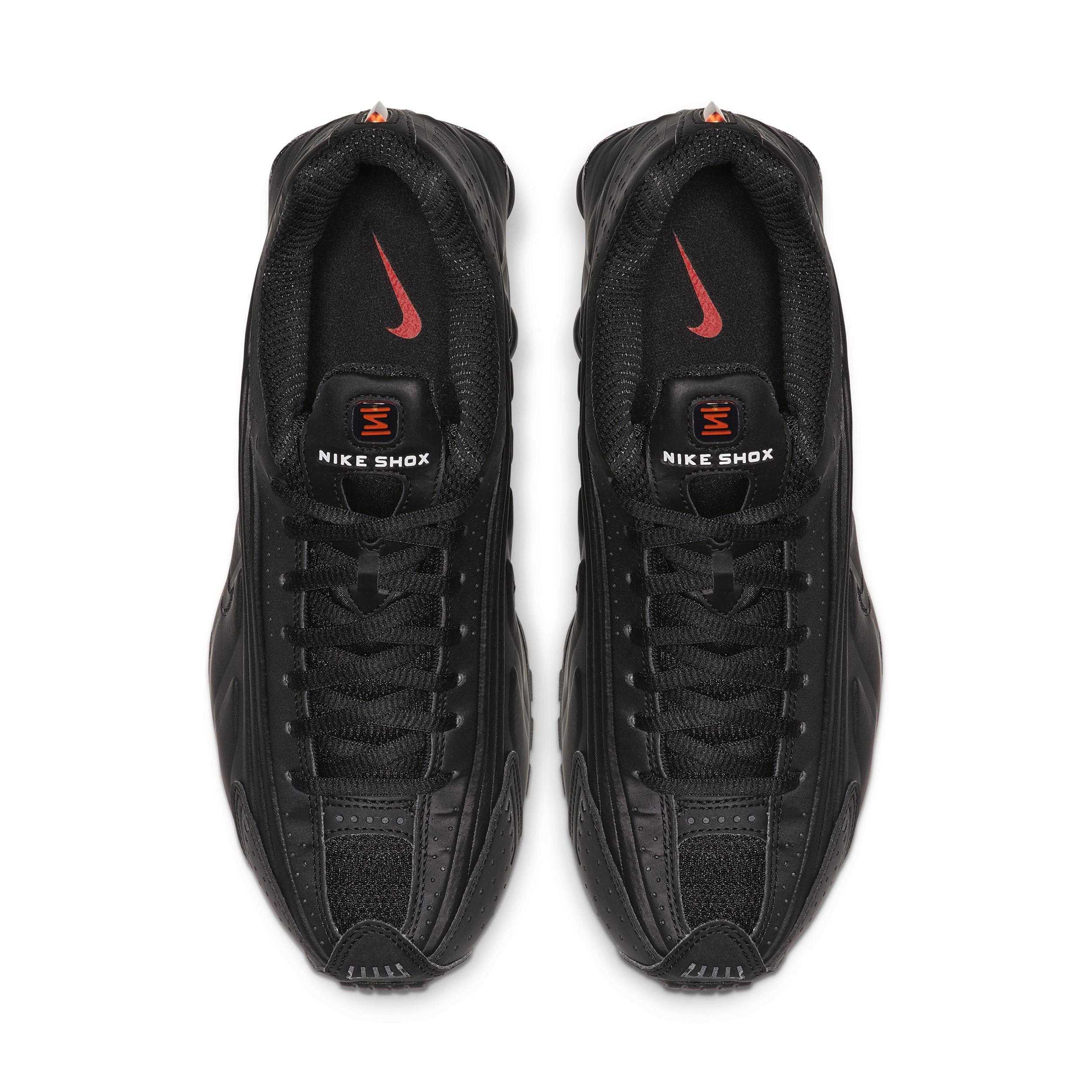 Nike Womens Shox R4 Shoes | AR3565-004 Product Image