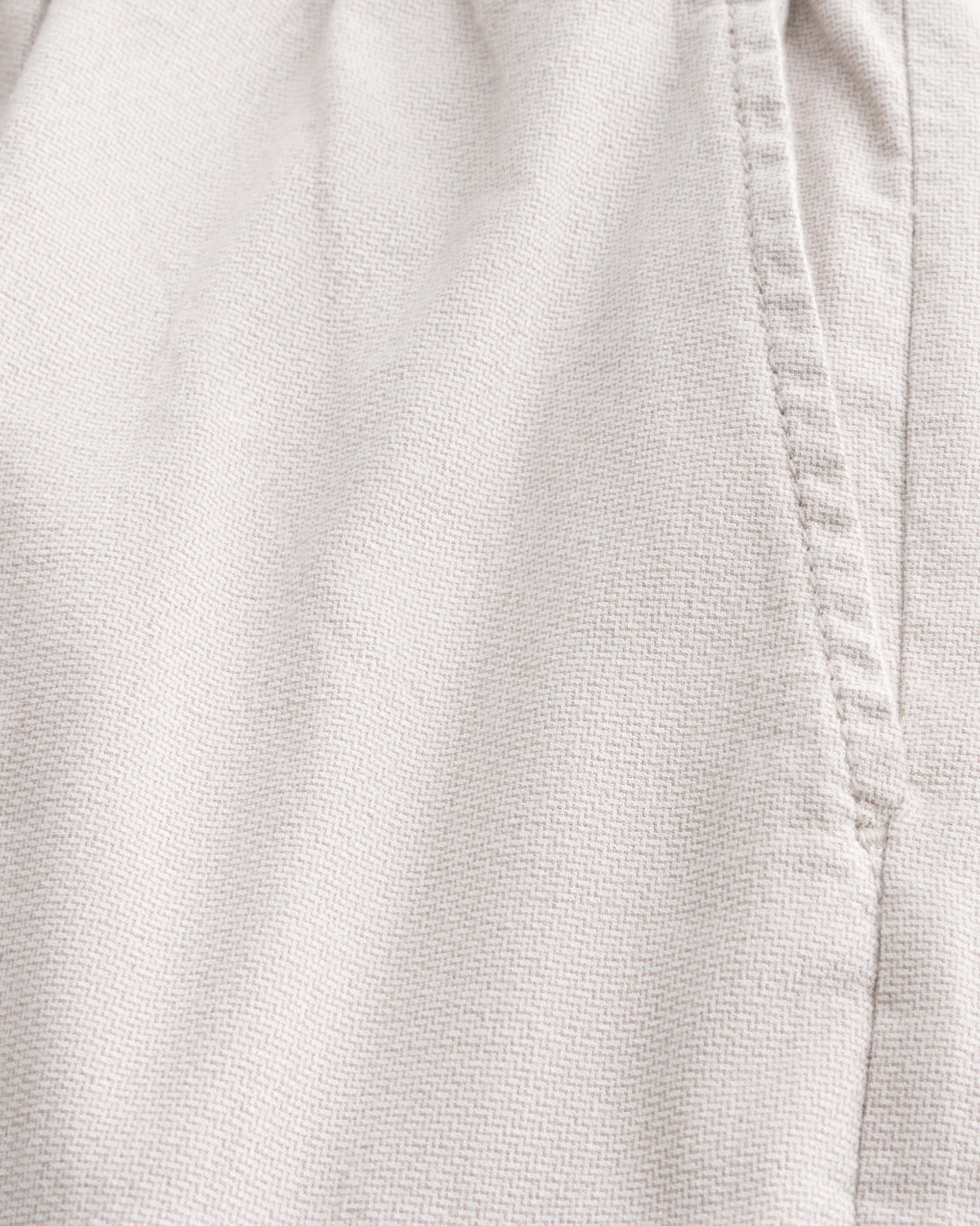 Mid-Thigh Twill Pull-On Shorts Product Image