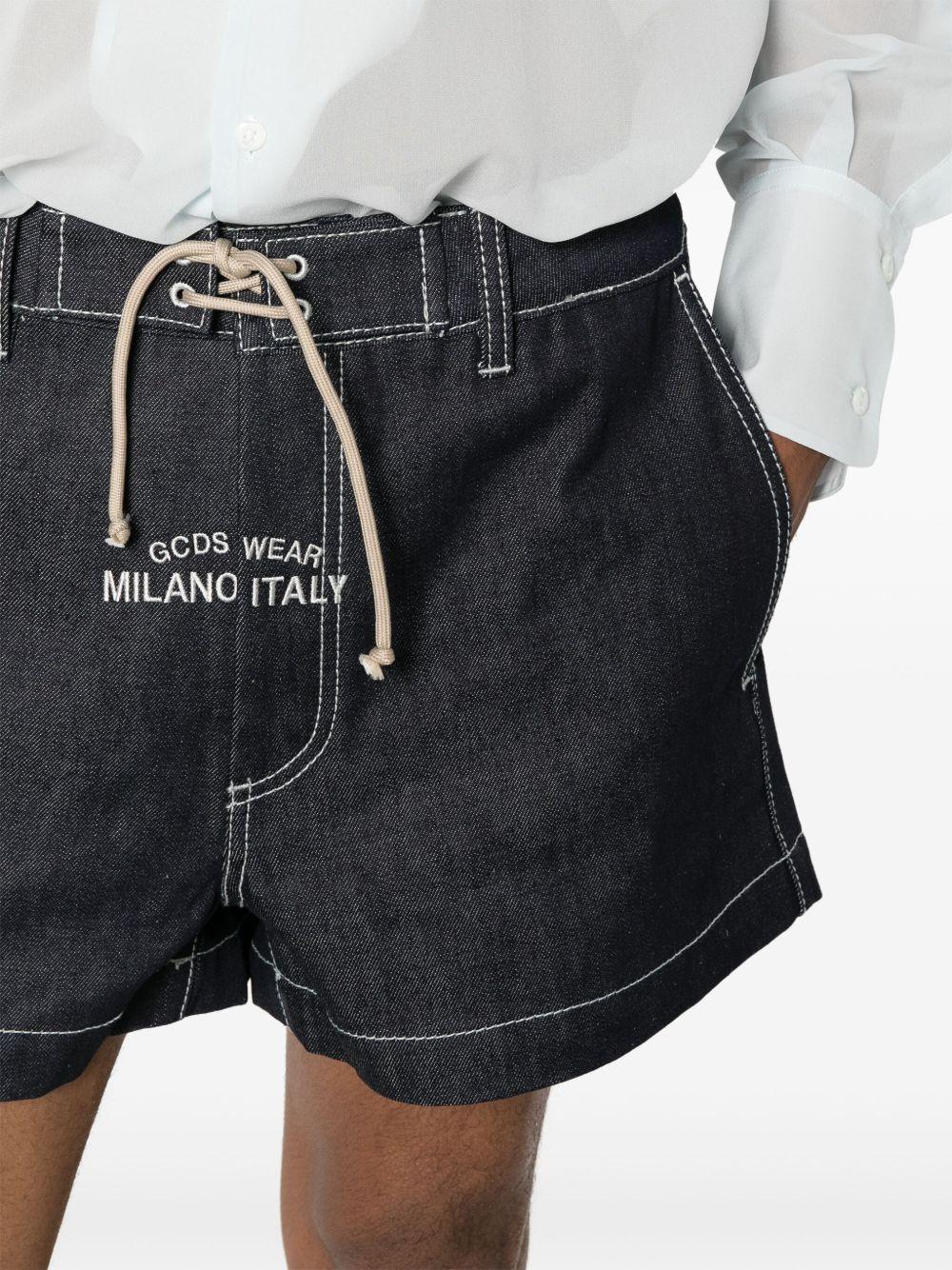 embroidered-logo denim shorts Product Image
