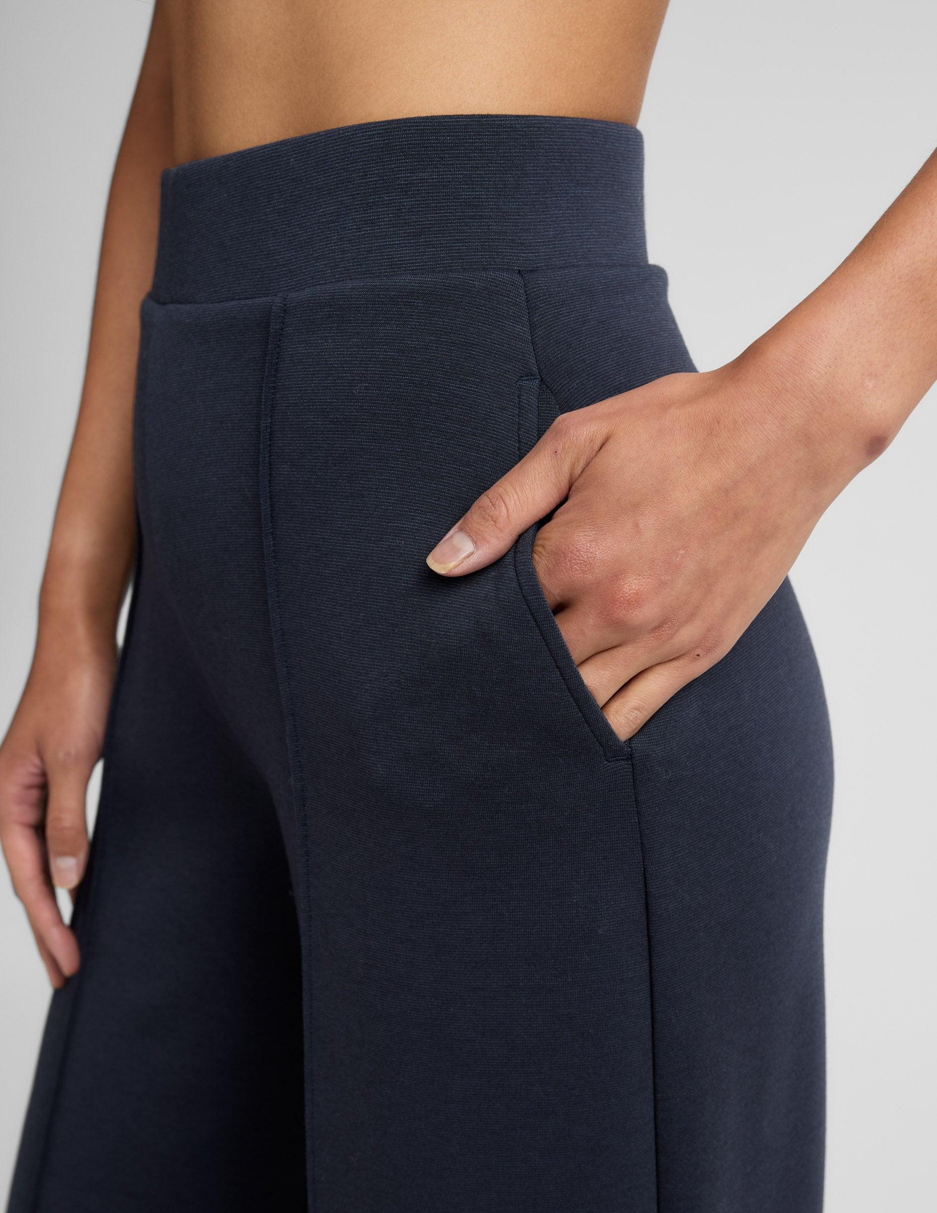 SoftSpring Wide Leg Pant 31" Product Image