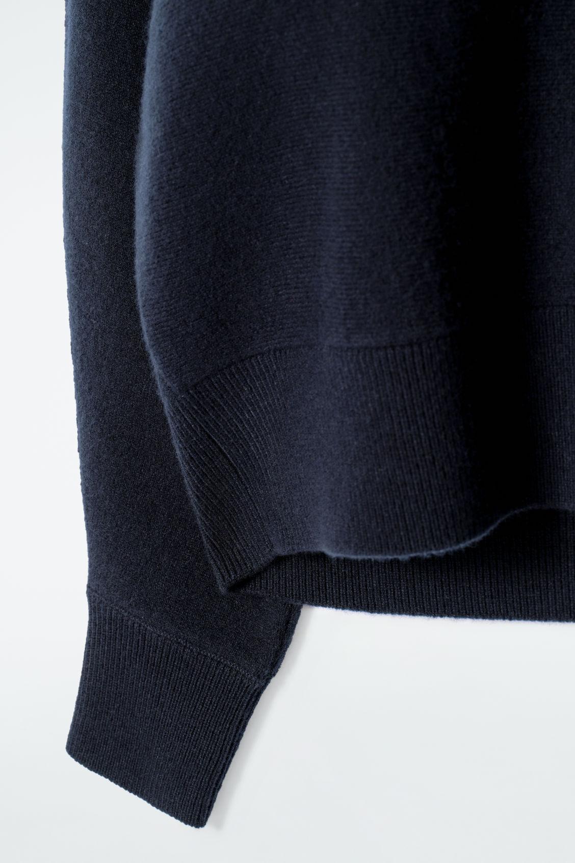 ROUNDED DOUBLE-FACED WOOL SWEATER Product Image