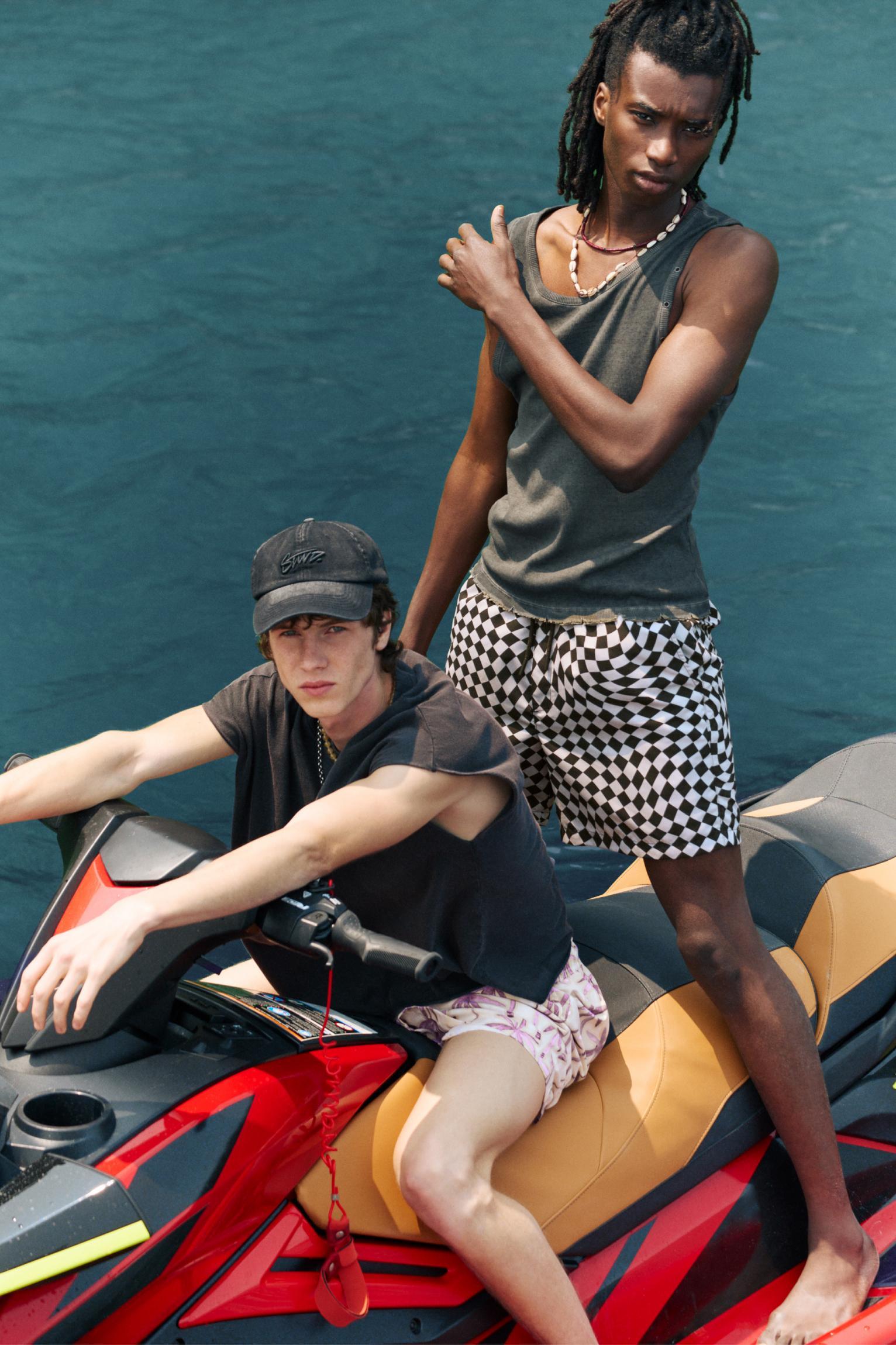 Checkered board shorts Product Image