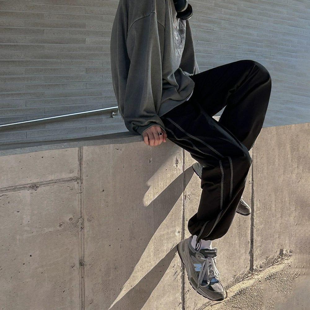 RT No. 11266 STRIPED SPORT STRAIGHT PANTS Product Image