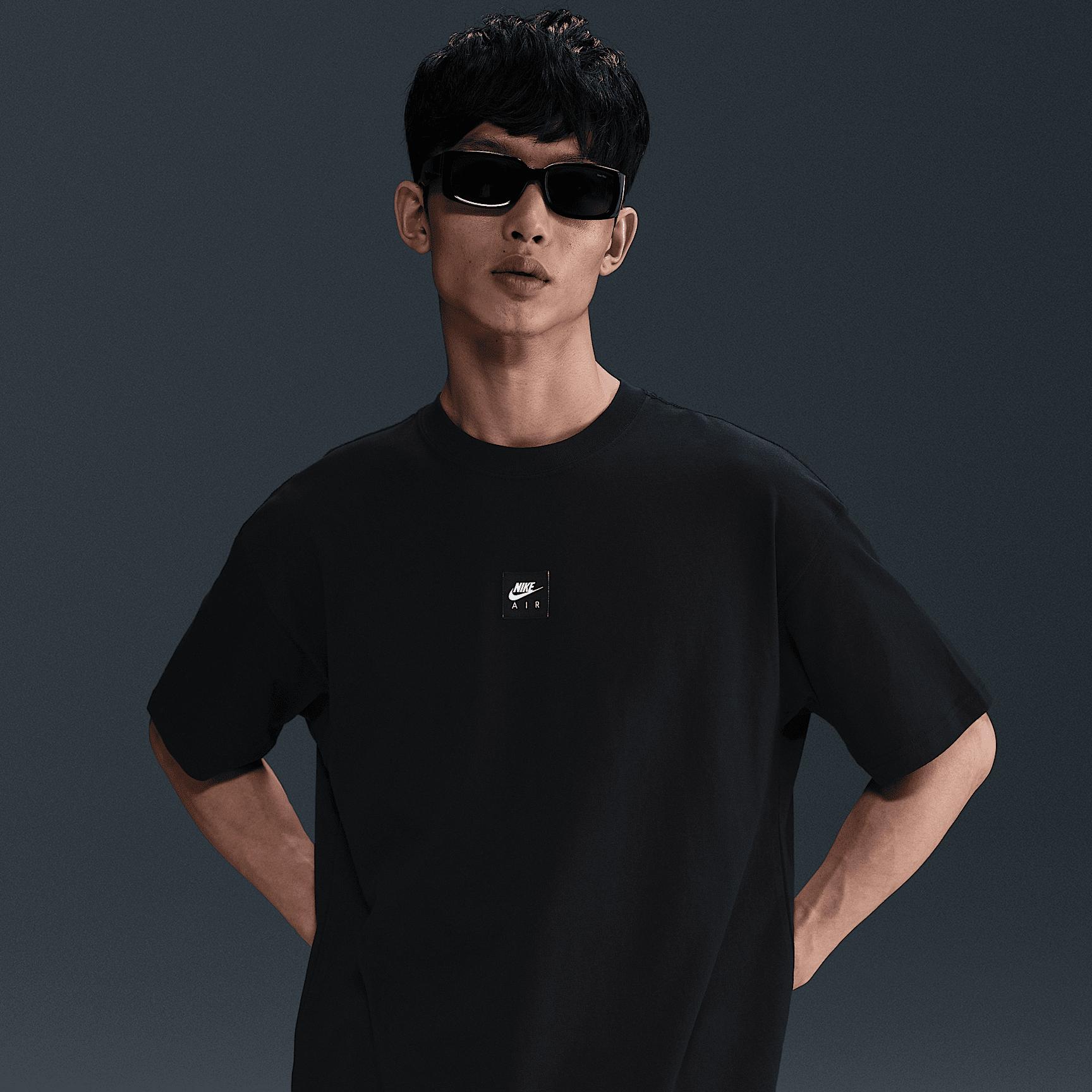 Mens Nike Sportswear Max90 T-Shirt | HJ0750-539 Product Image