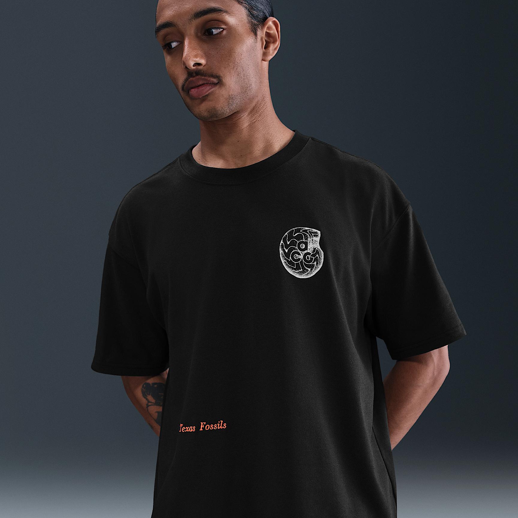 Mens Nike ACG T-Shirt | HV1296-010 Product Image