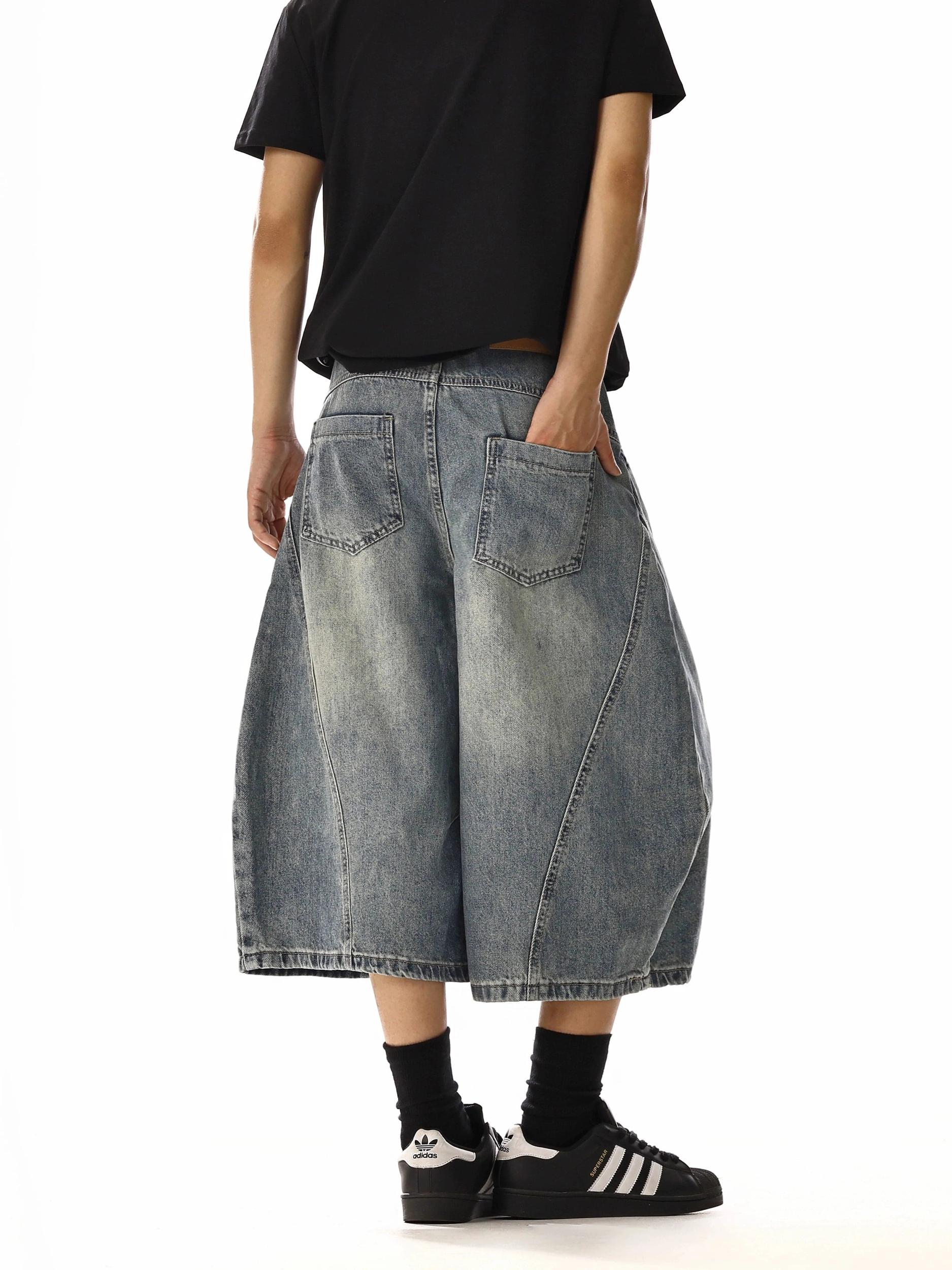 RT No. 18163 RECONSTRUCTED DENIM SHORTS Product Image