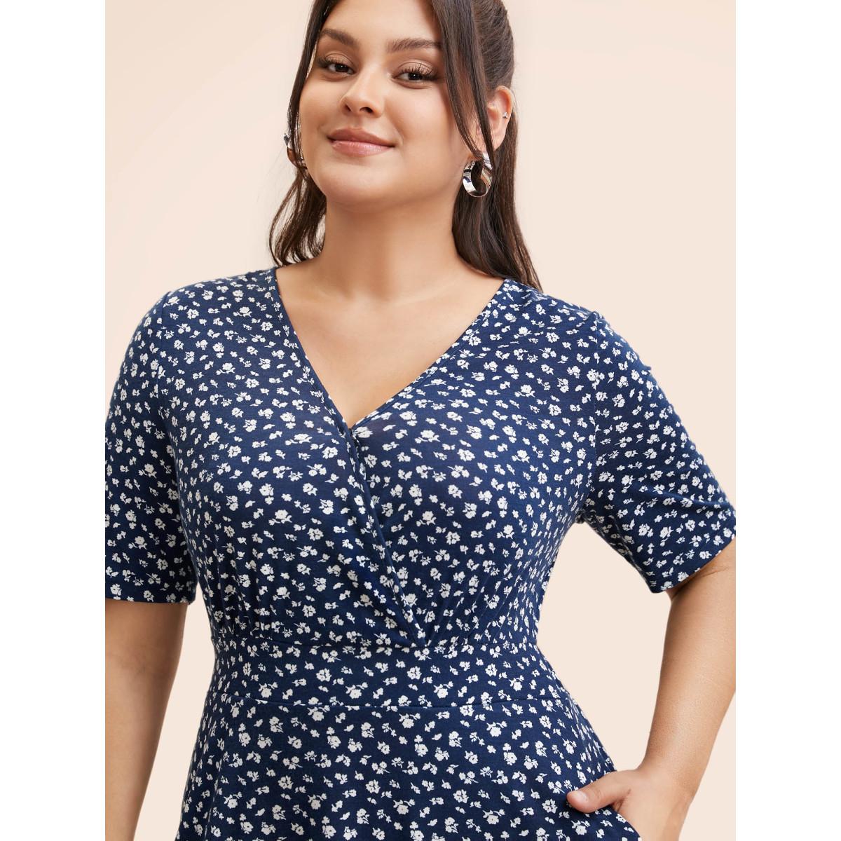 Plus Size Ditsy Floral V Neck Shirred Dress Navy Women Casual Shirred Overlap Collar Short sleeve Curvy BloomChic 26/4X Product Image