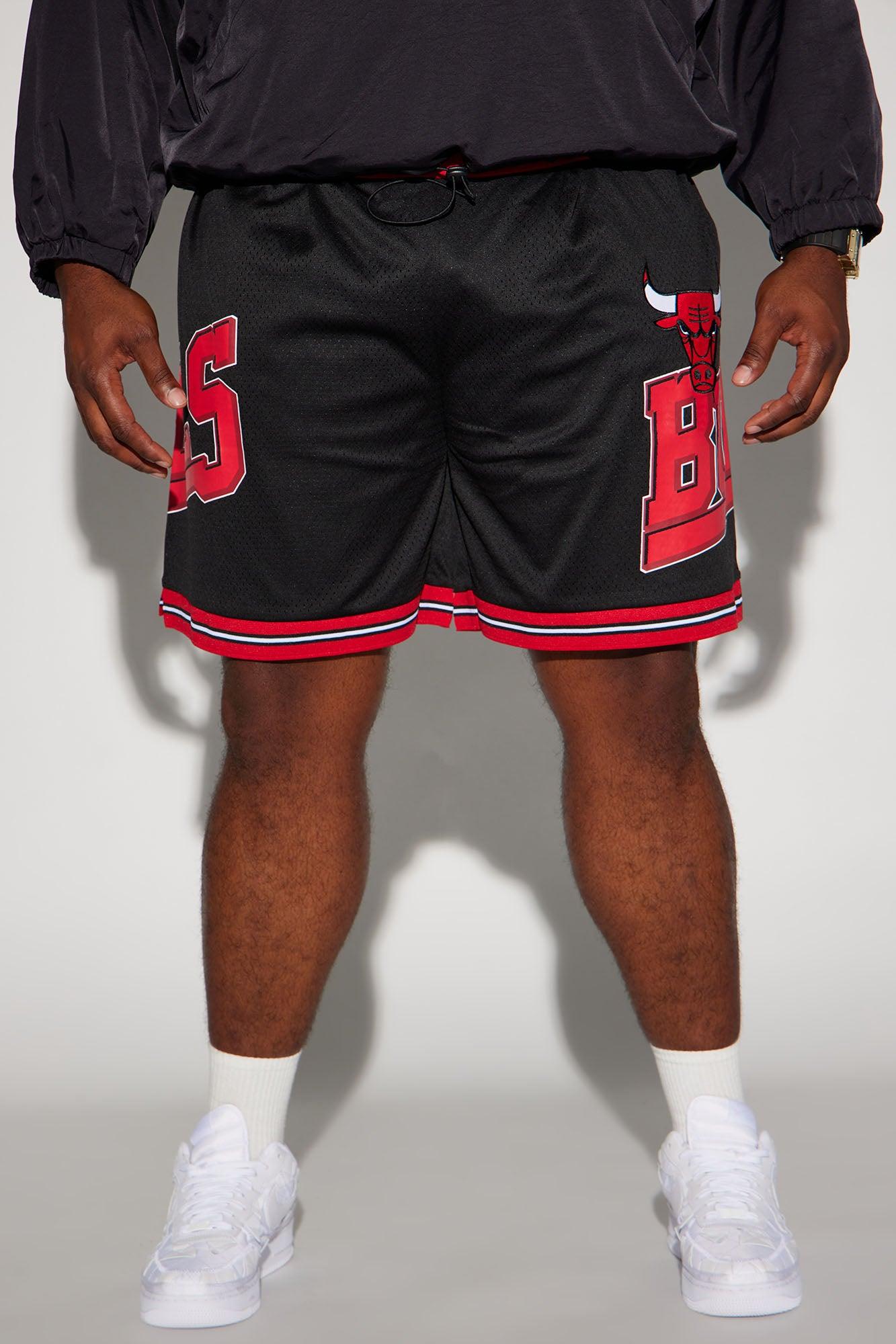 Bulls Step Back Mesh Shorts - Black Product Image