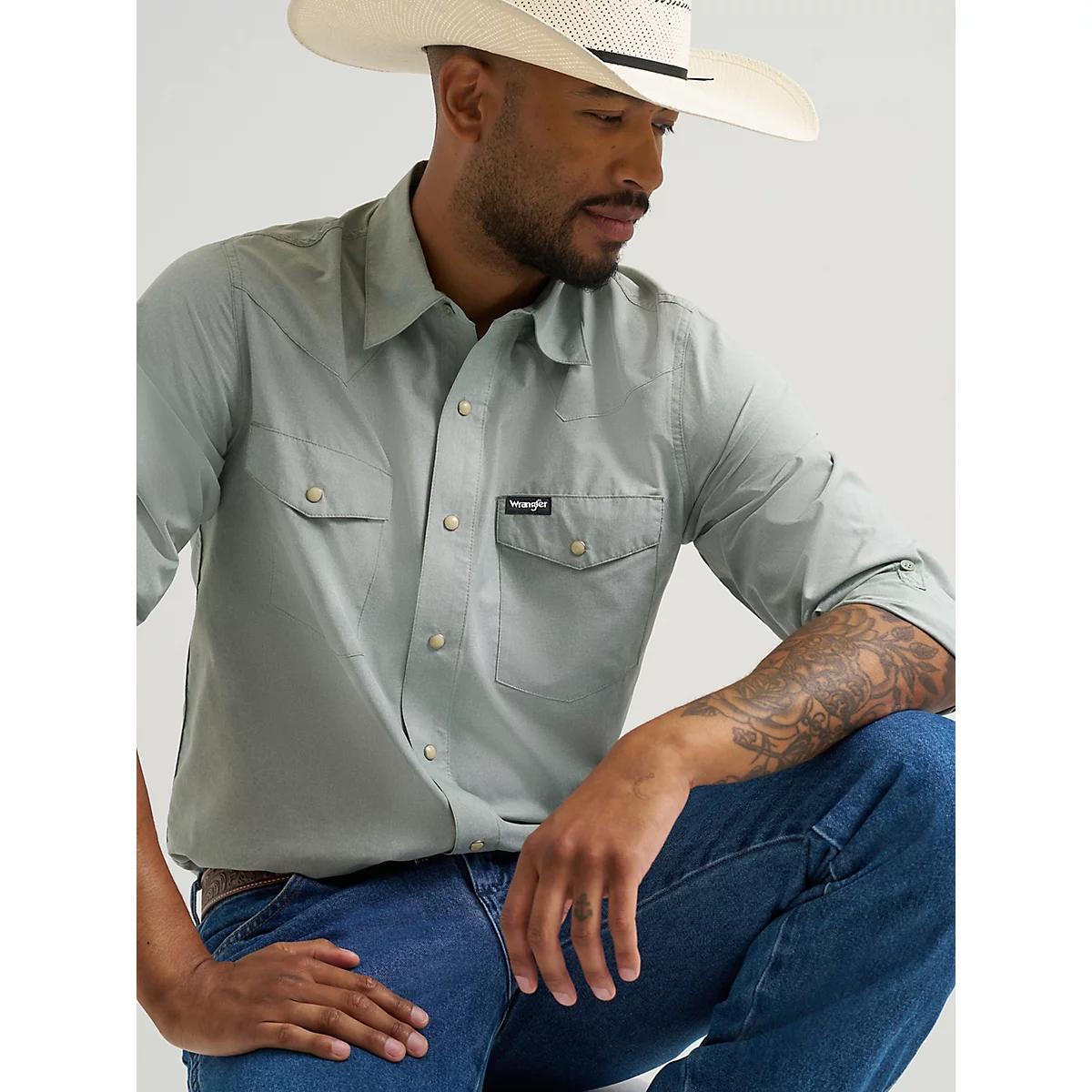 Wrangler ATG™ Men's Drover Utility Shirt in Pelican Product Image