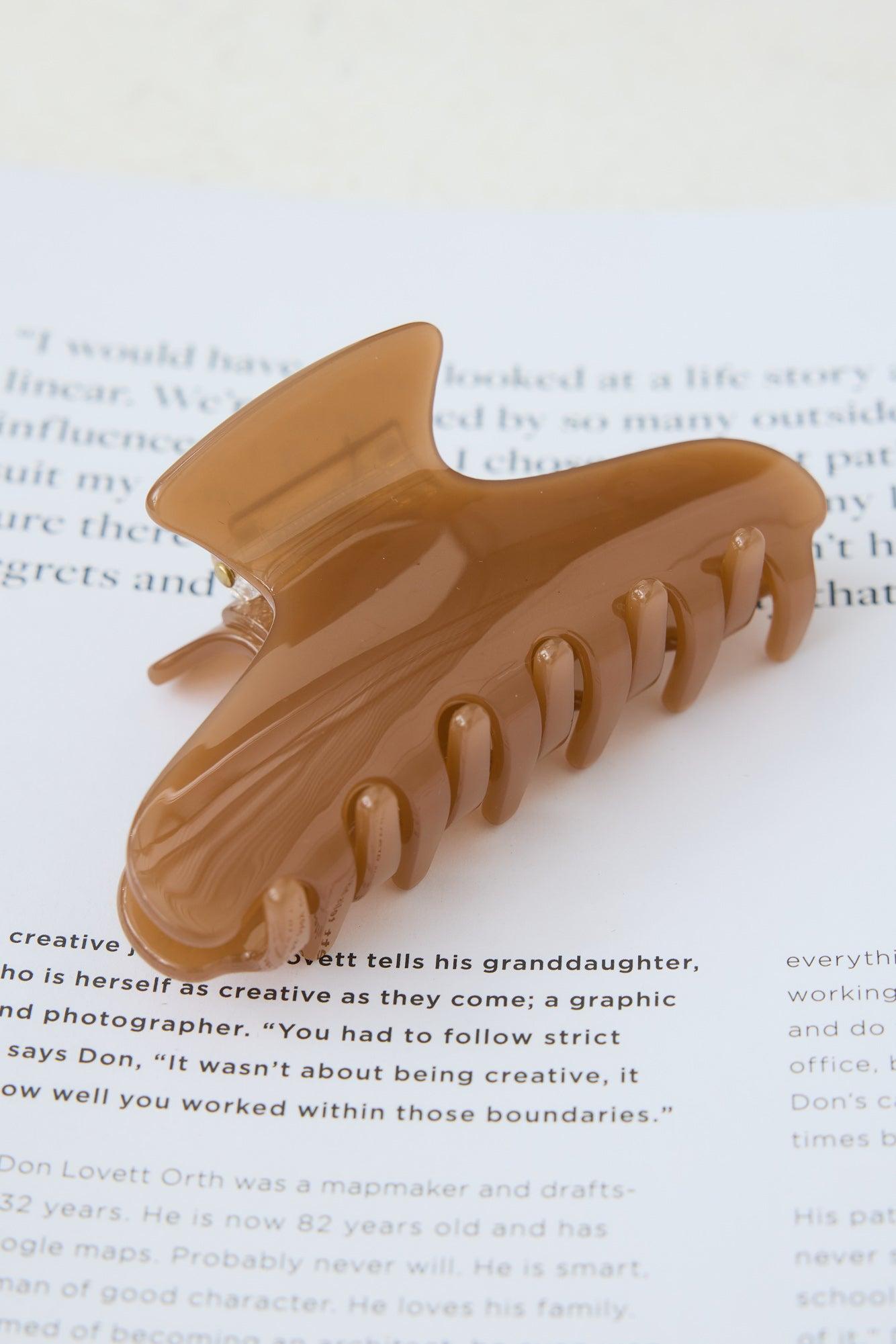 Pixie Claw Clip Brown Product Image