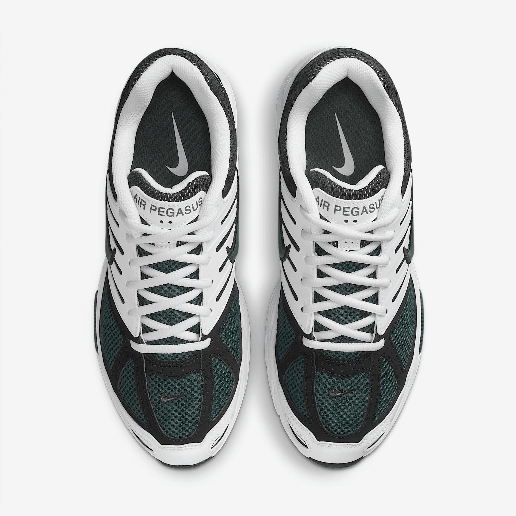 Nike Womens Air Pegasus 2005 Shoes | HQ5718-102 Product Image