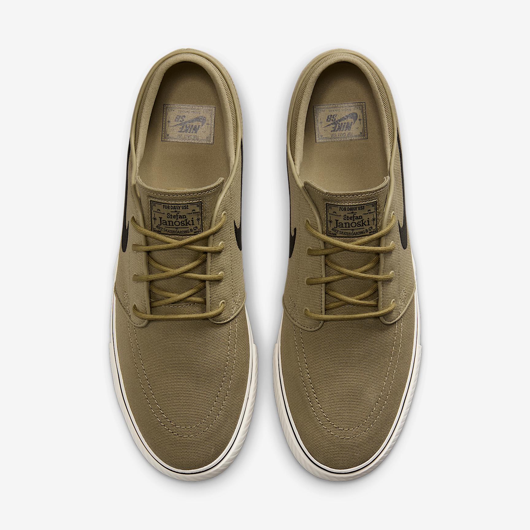 Men's Nike SB Zoom Janoski OG+ Canvas Skate Shoes Product Image