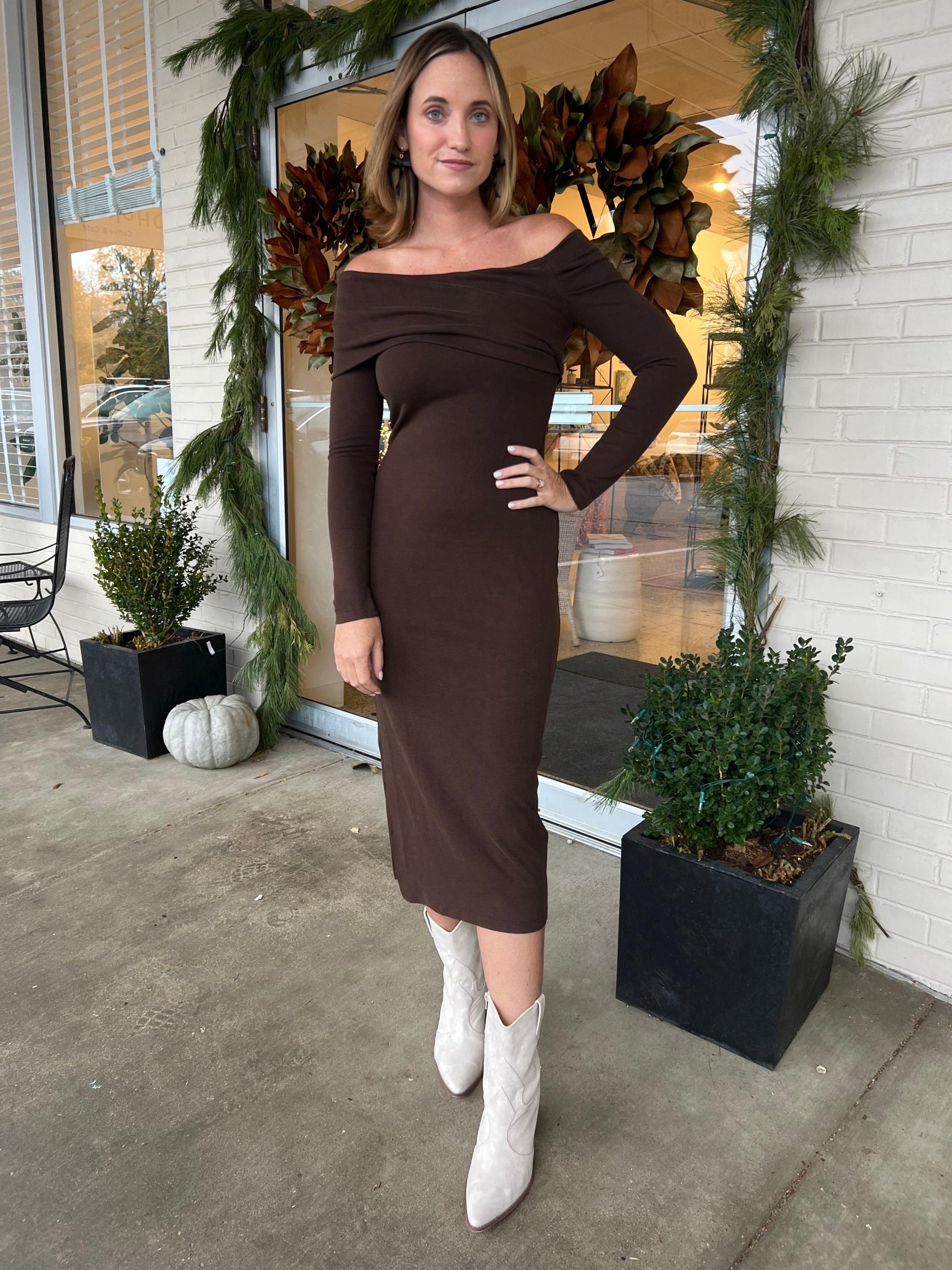 [ASTR The Label] Jada Off Shoulder Midi Dress Product Image