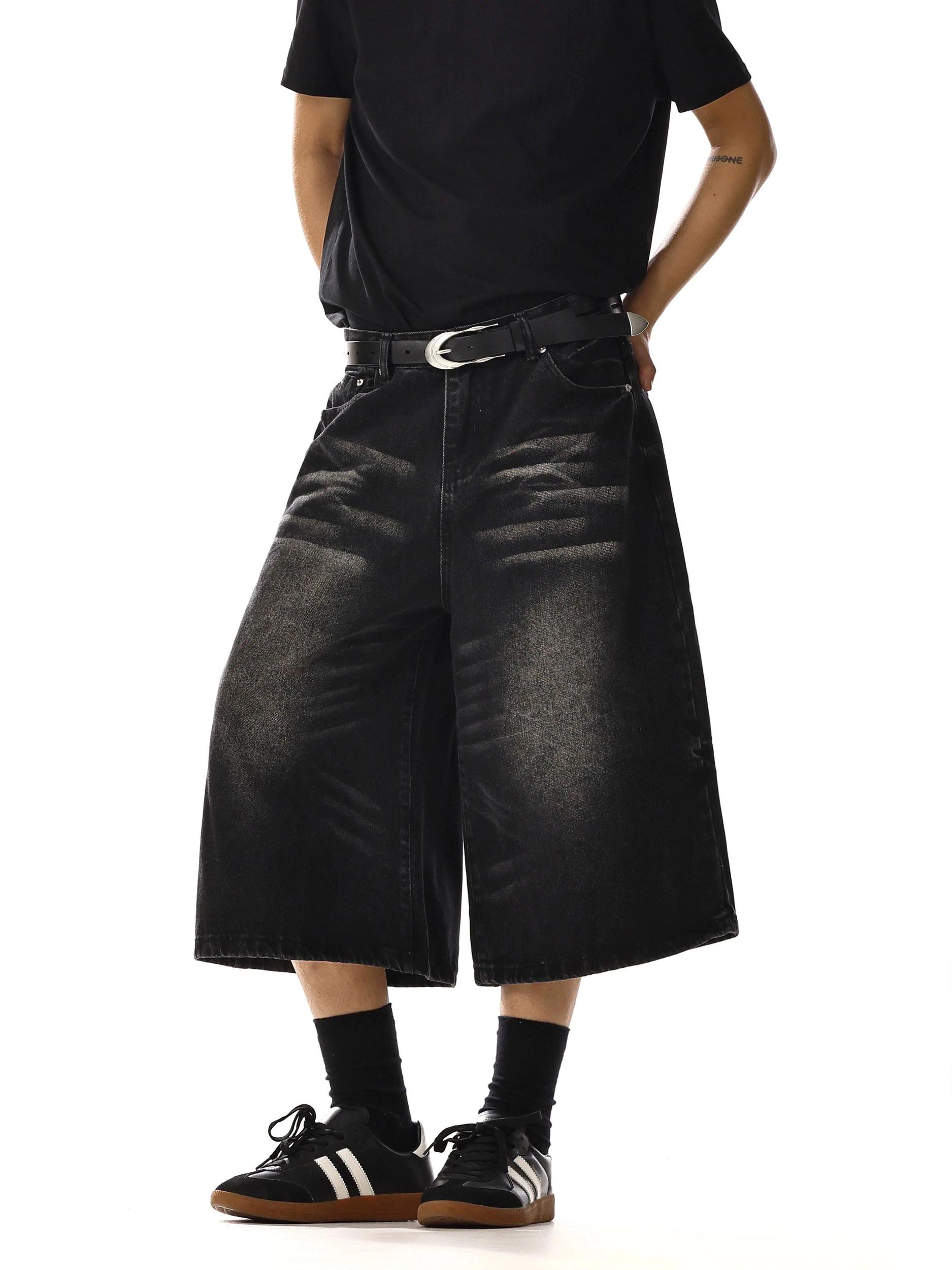 RT No. 18222 WASHED DENIM SHORTS Product Image