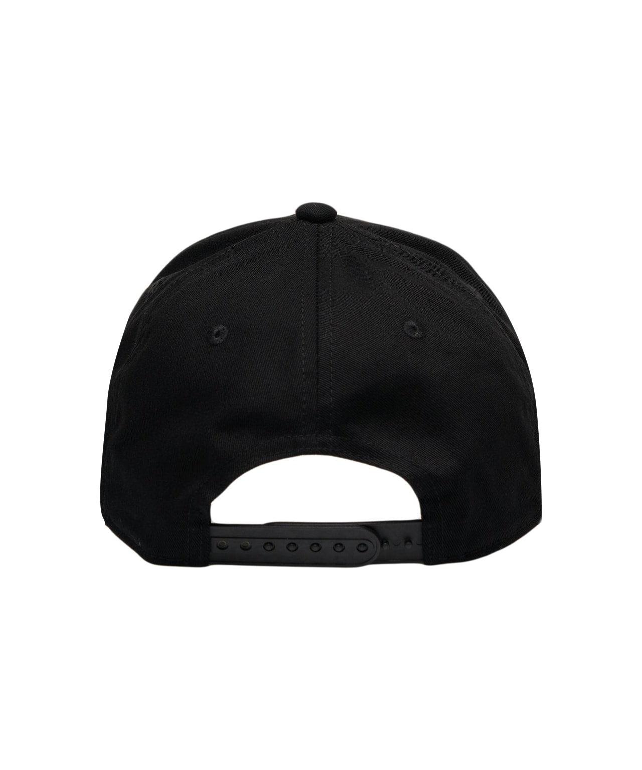 Baseball cap with logo embroidery Product Image