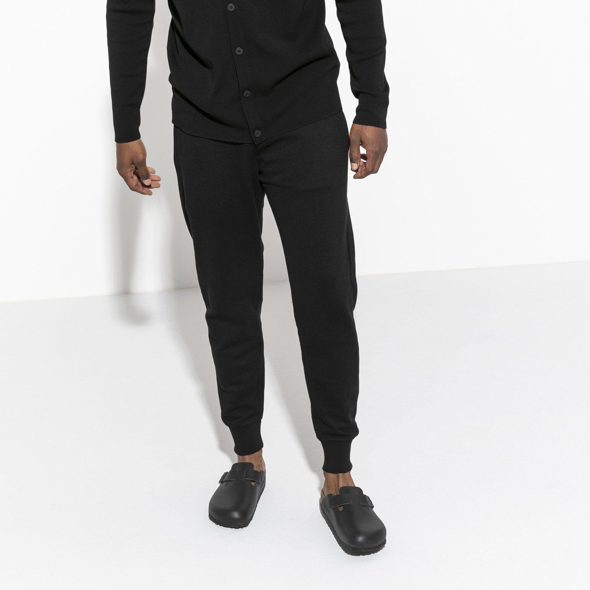 Boston Leather Black Product Image