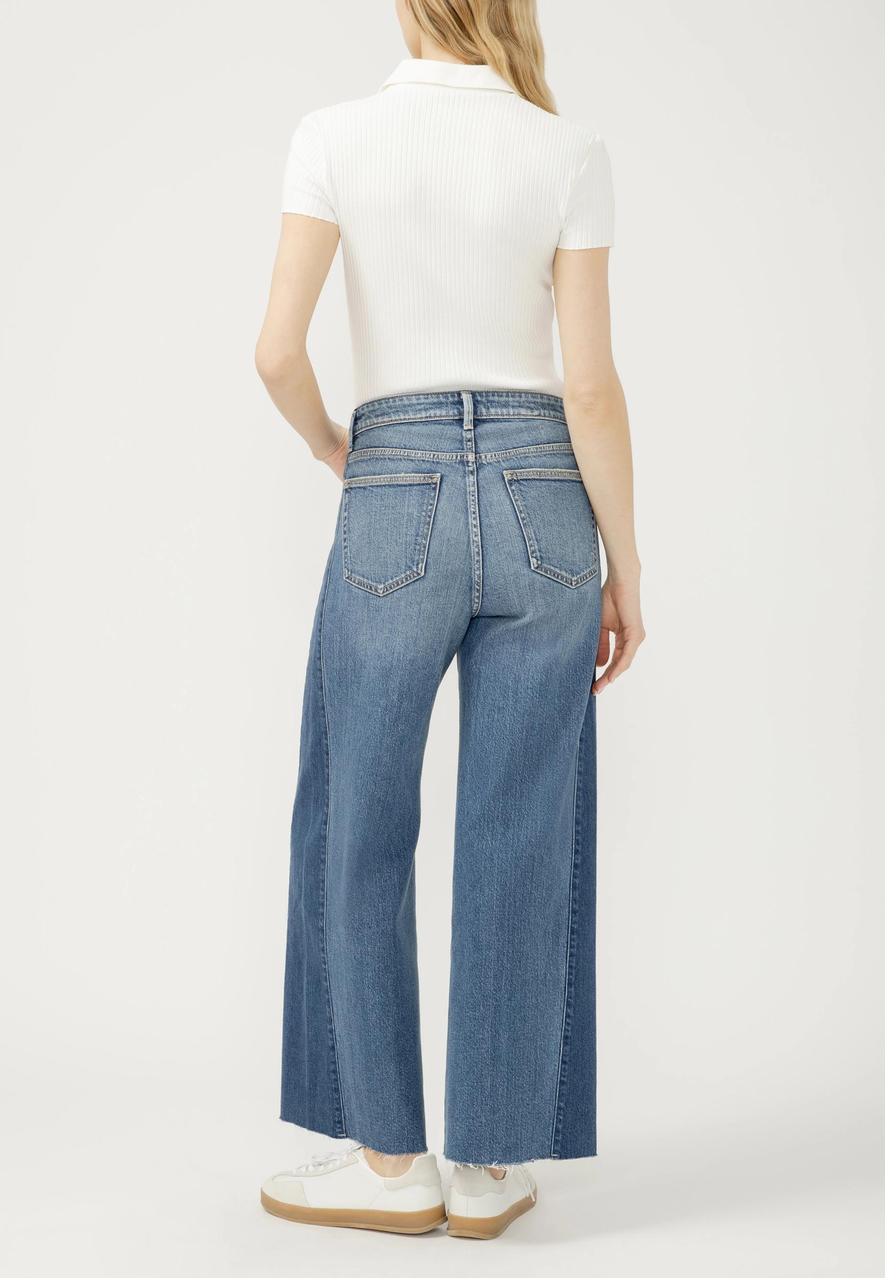 Silver Jeans Co.® Isbister High Rise Wide Leg Jean Product Image