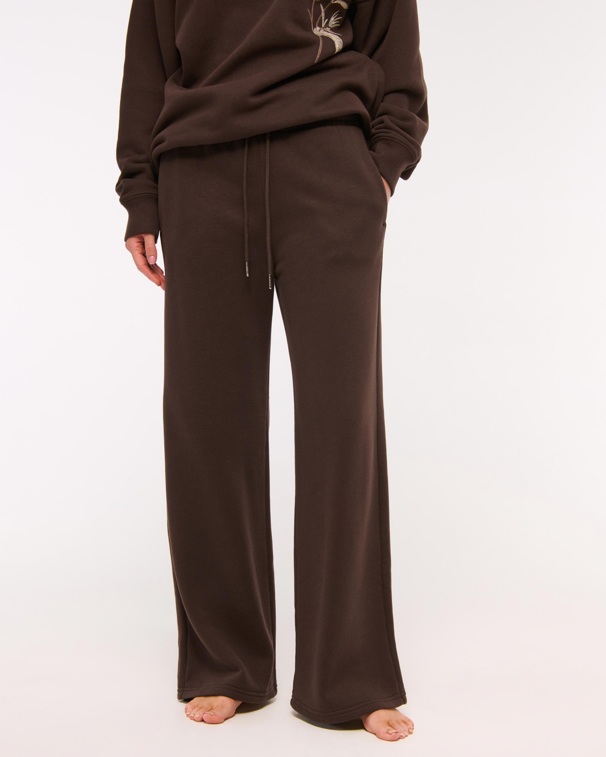 Essential Wide Leg Sunday Sweatpant Product Image